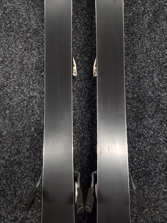 Skis Salomon Enduro JR 800 d'occasion