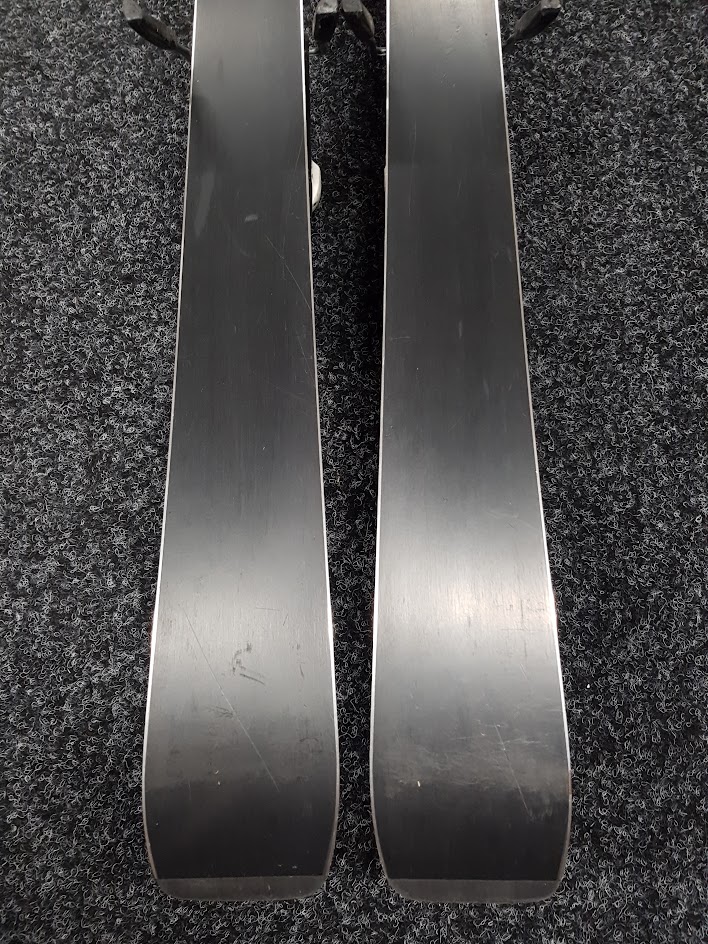 Skis Salomon Enduro JR 800 d'occasion