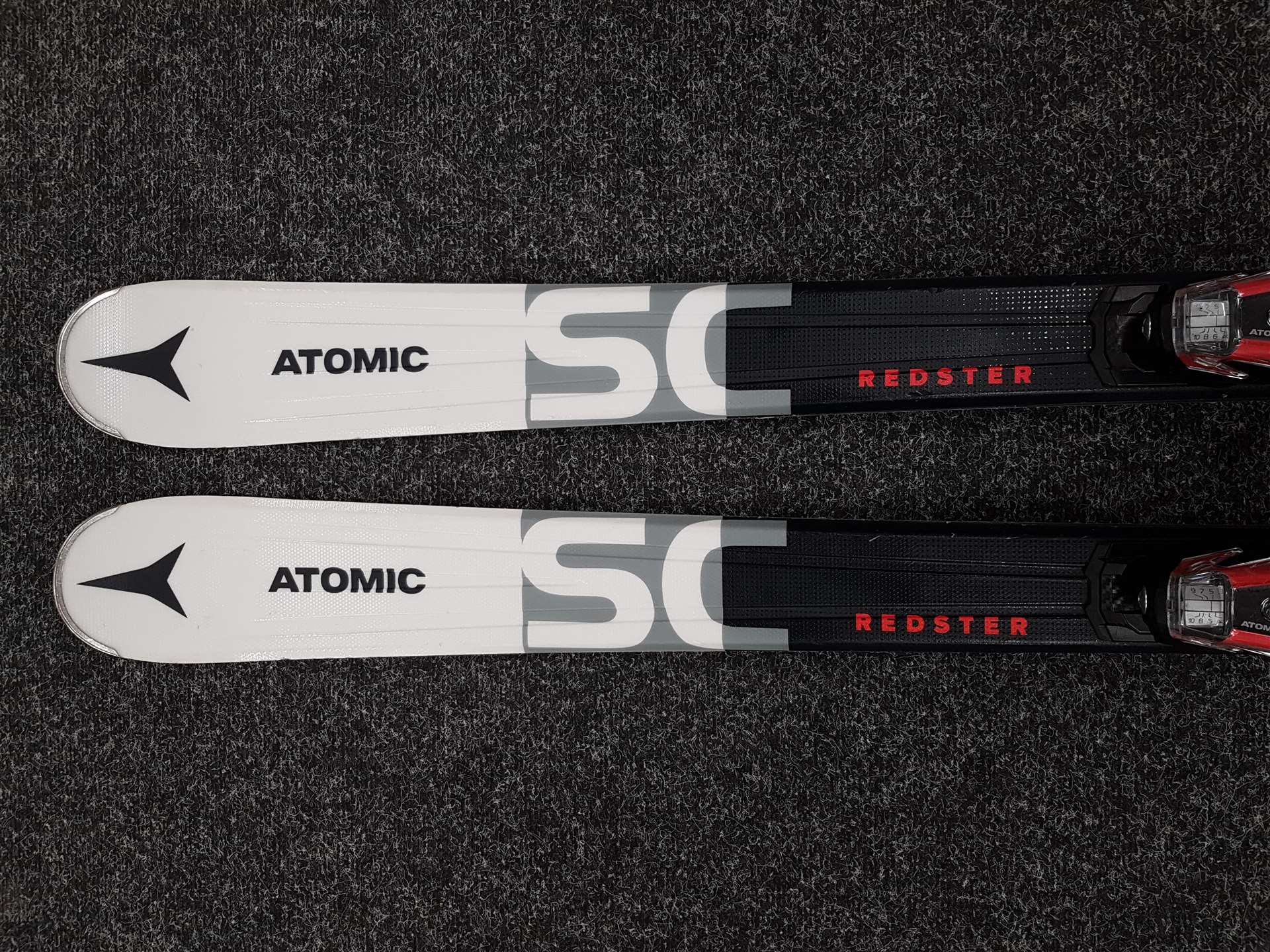 Schiuri Atomic Redster SC folosite