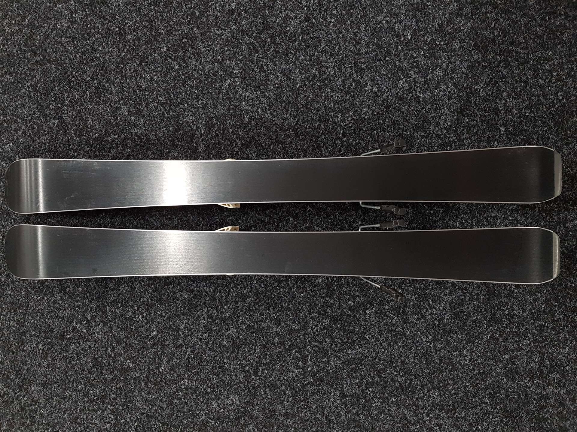 Použité lyže ATOMIC Redster Bend X + vázání Atomic XTE 4,5