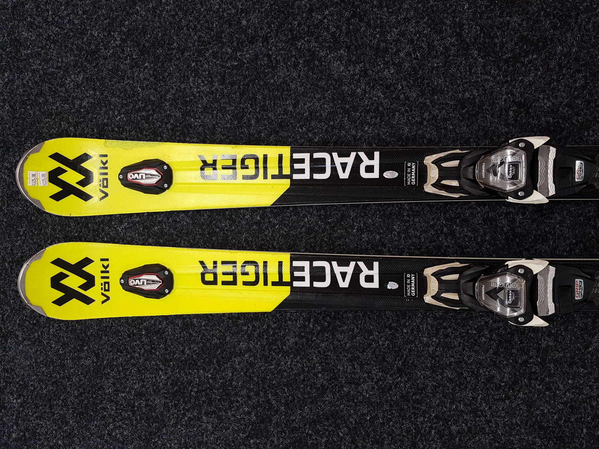 Použité lyže VOLKL Racetiger SC 11 + viazanie Marker Motion 10