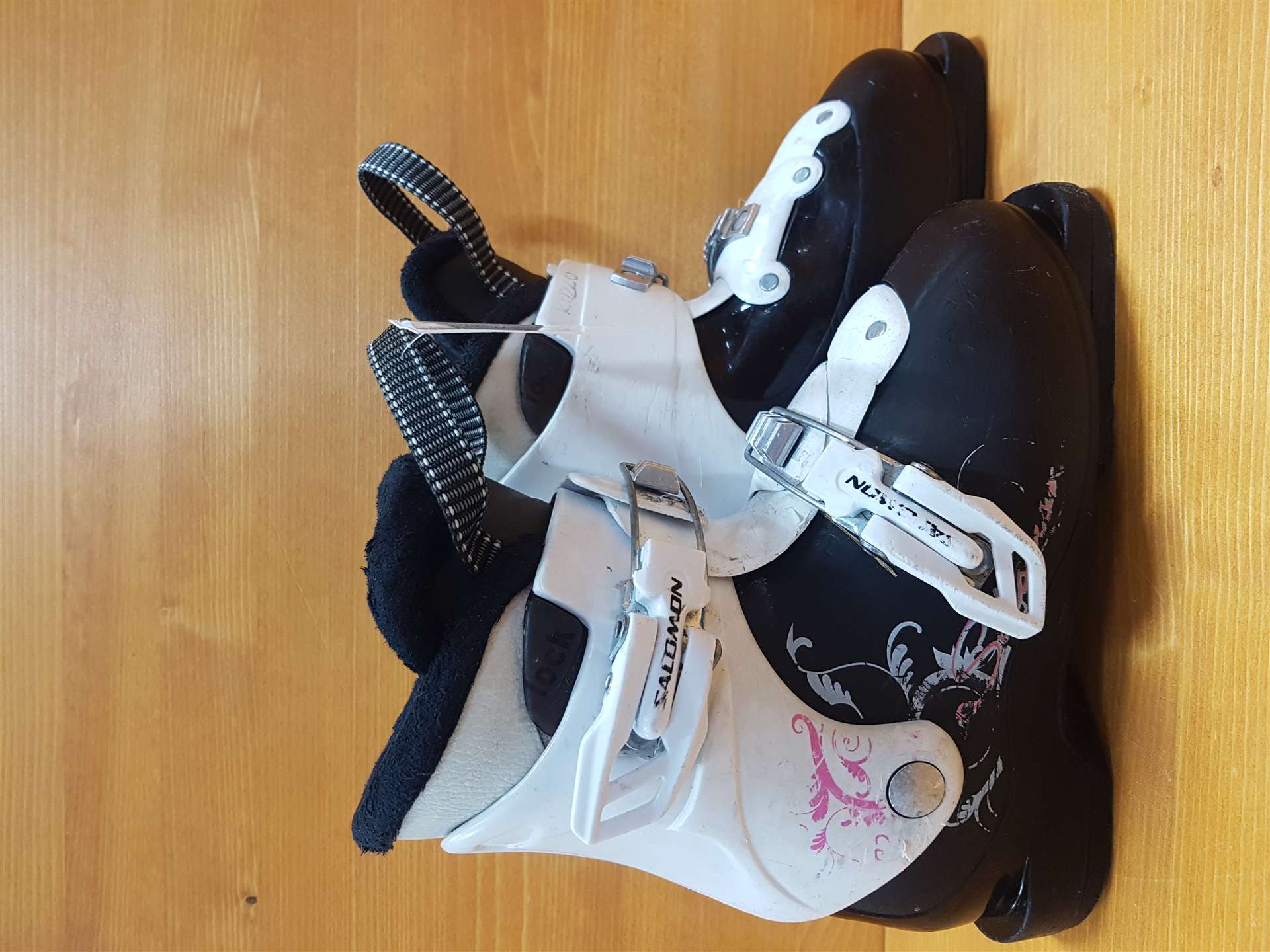 Použité lyžiarky SALOMON T2