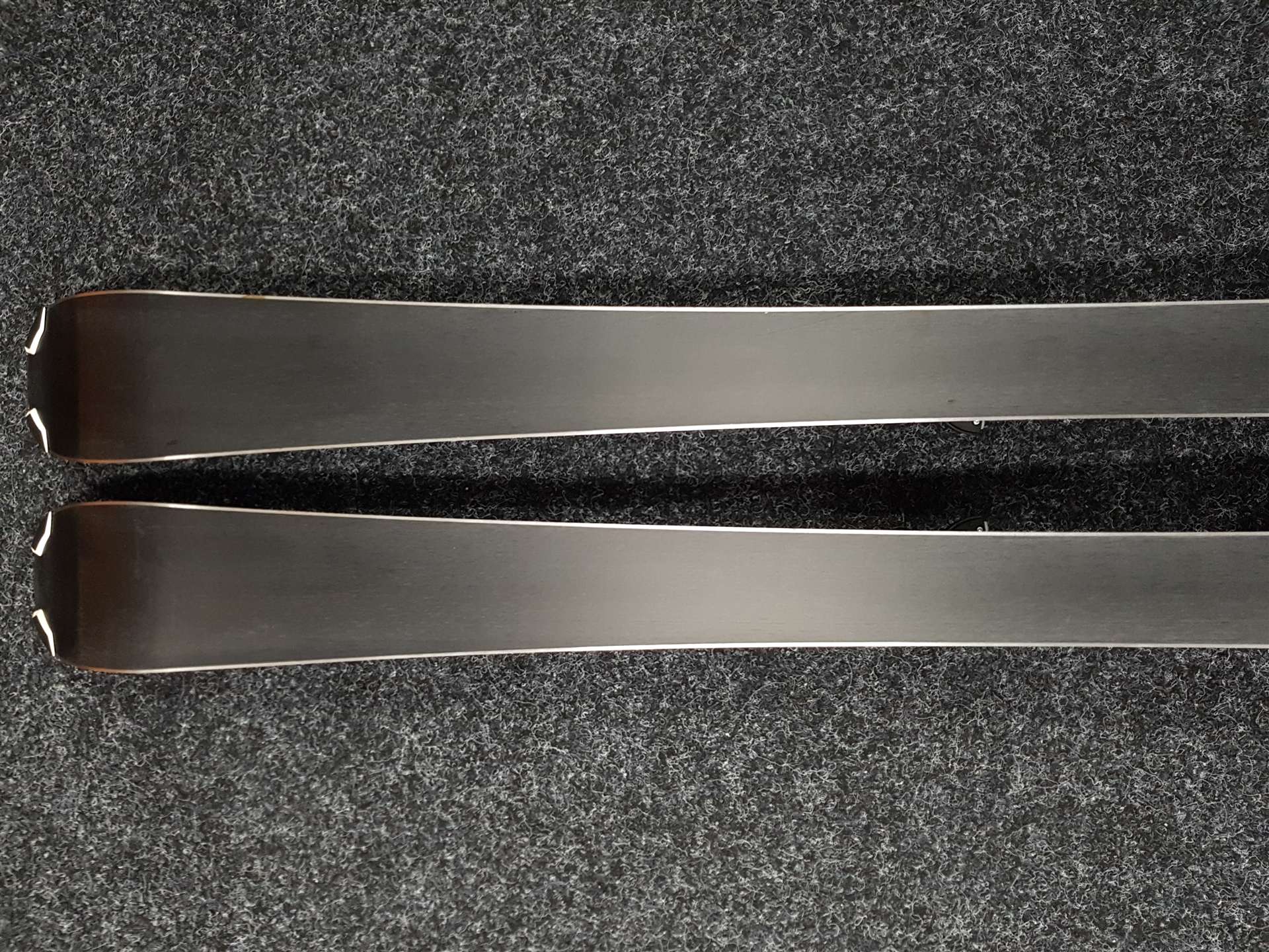 Skis d'occasion HEAD ERA 3.0 REV 70 + fixations Tyrolia SP 10