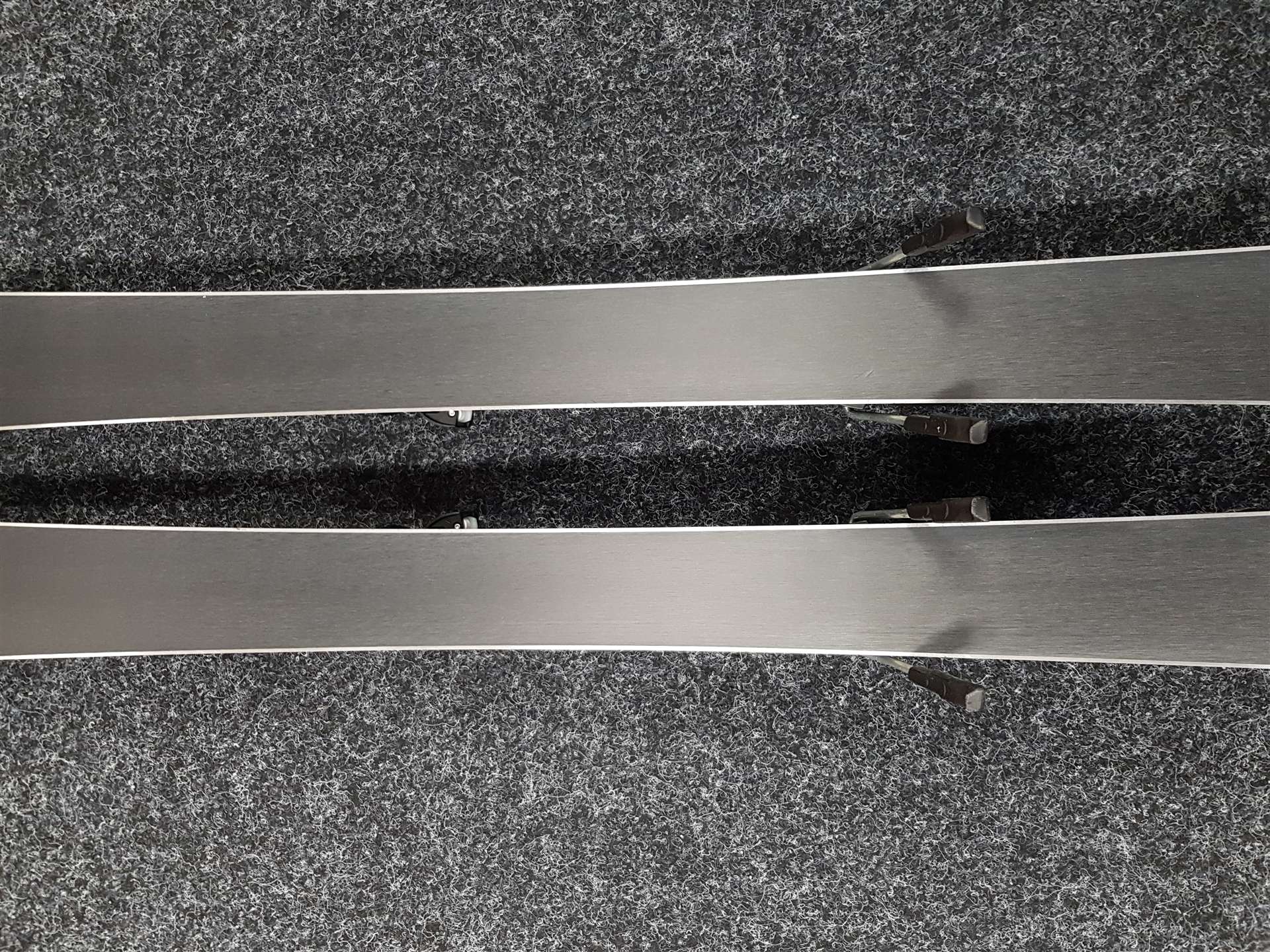 Skis d'occasion HEAD ERA 3.0 REV 70 + fixations Tyrolia SP 10