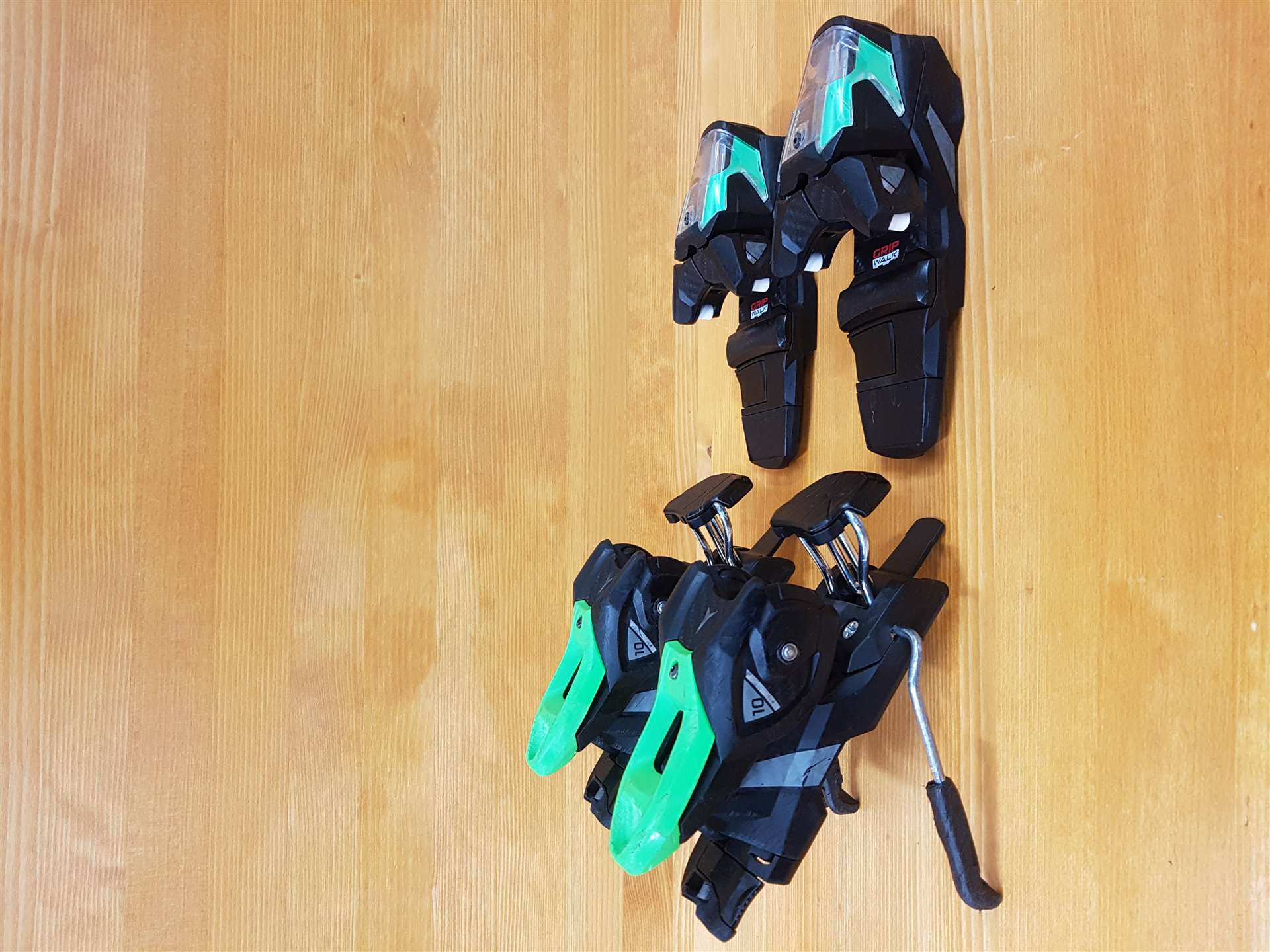 Utilizzato il connettore Atomic M Ten 10 (DIN10)