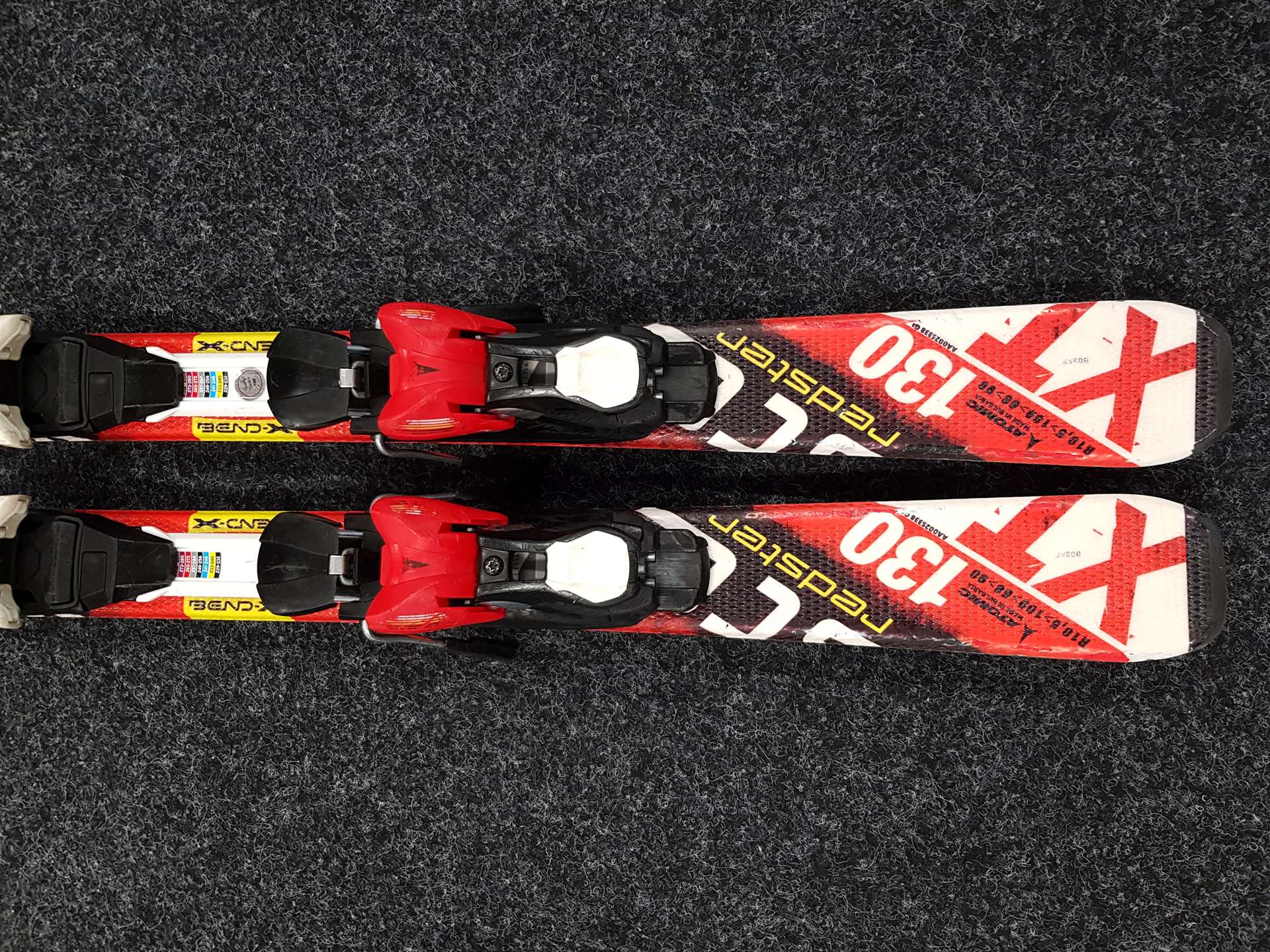 Gebrauchte Kinderski ATOMIC Redster + Atomic XTE 7 Bindungen