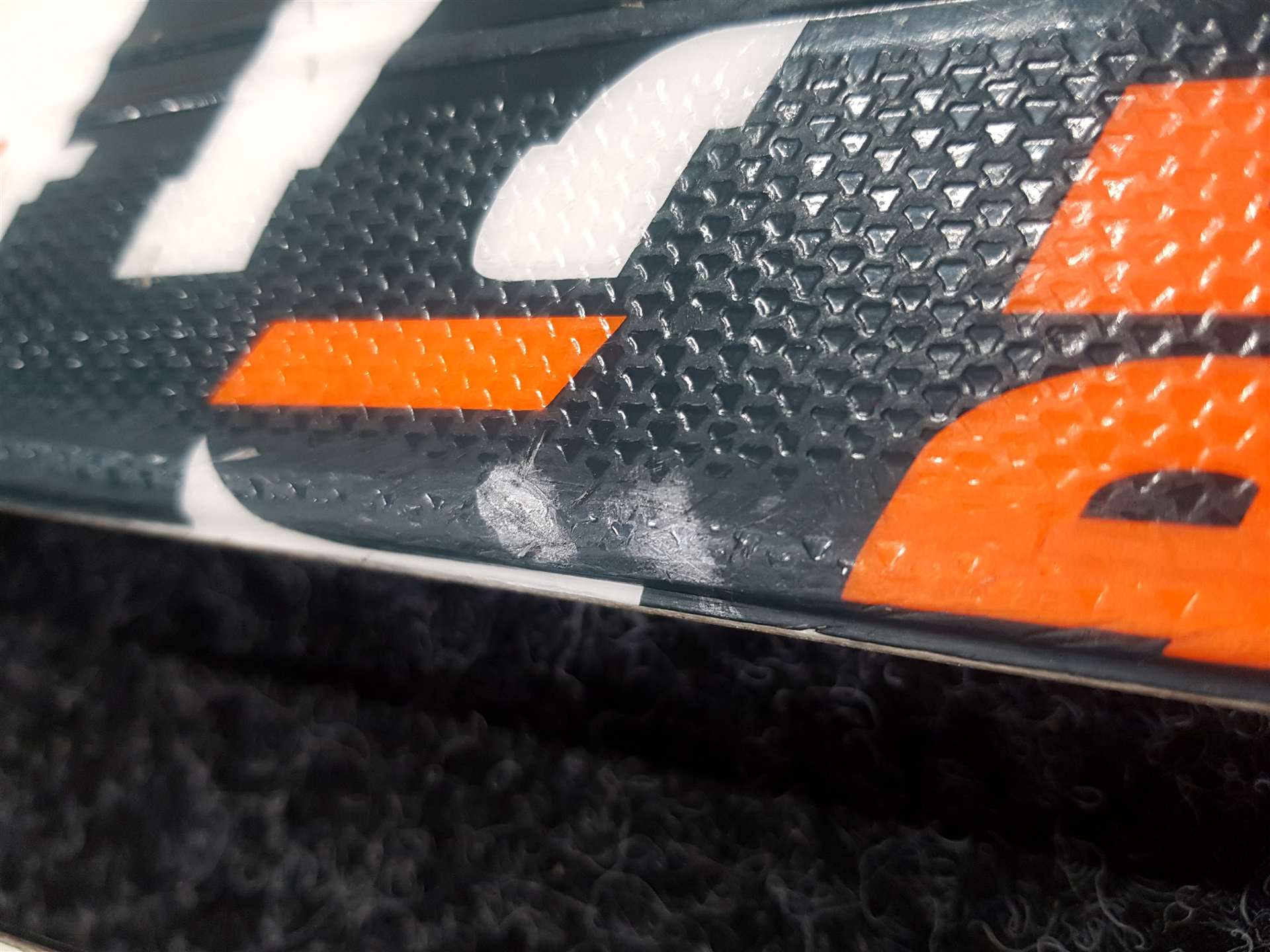 Używane narty ROSSIGNOL React RT + wiązania Look Xpress 11