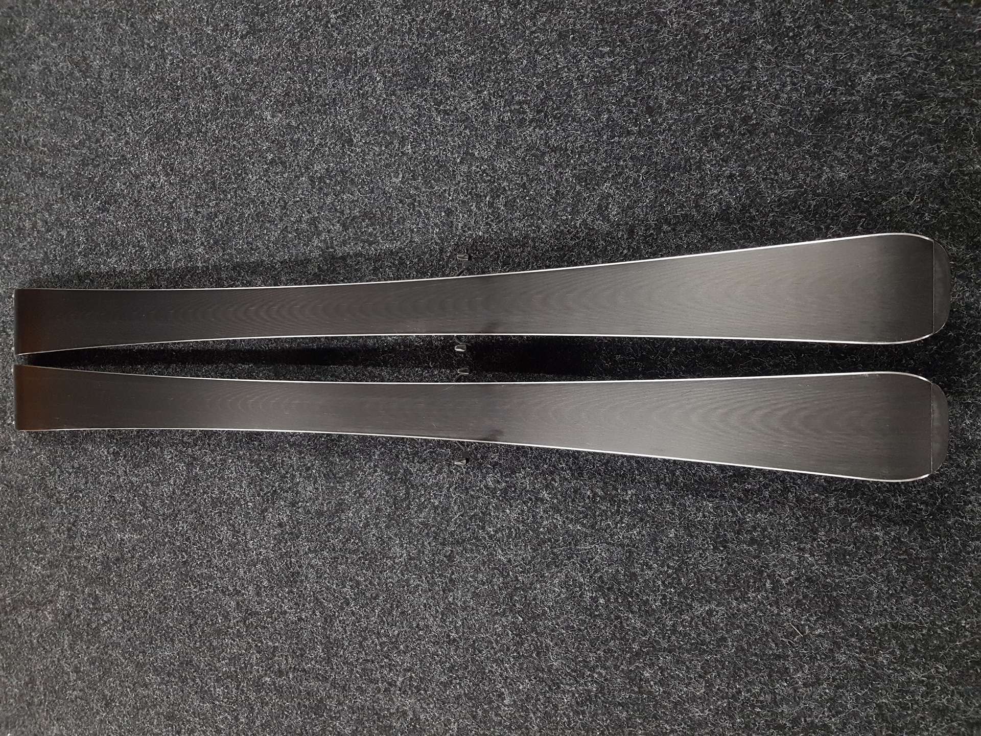 Używane narty ROSSIGNOL React RT + wiązania Look Xpress 11