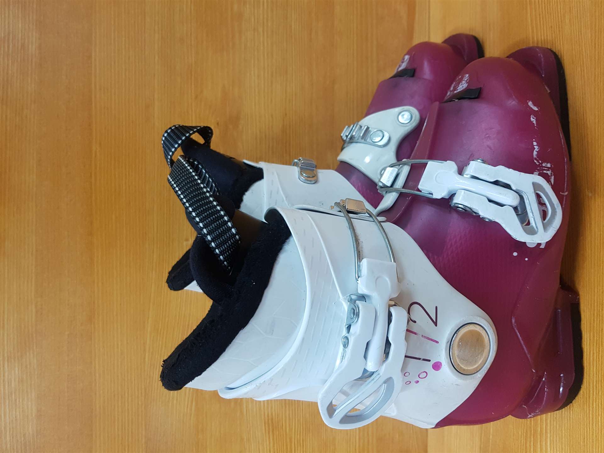 Chaussures de ski SALOMON T2 d'occasion