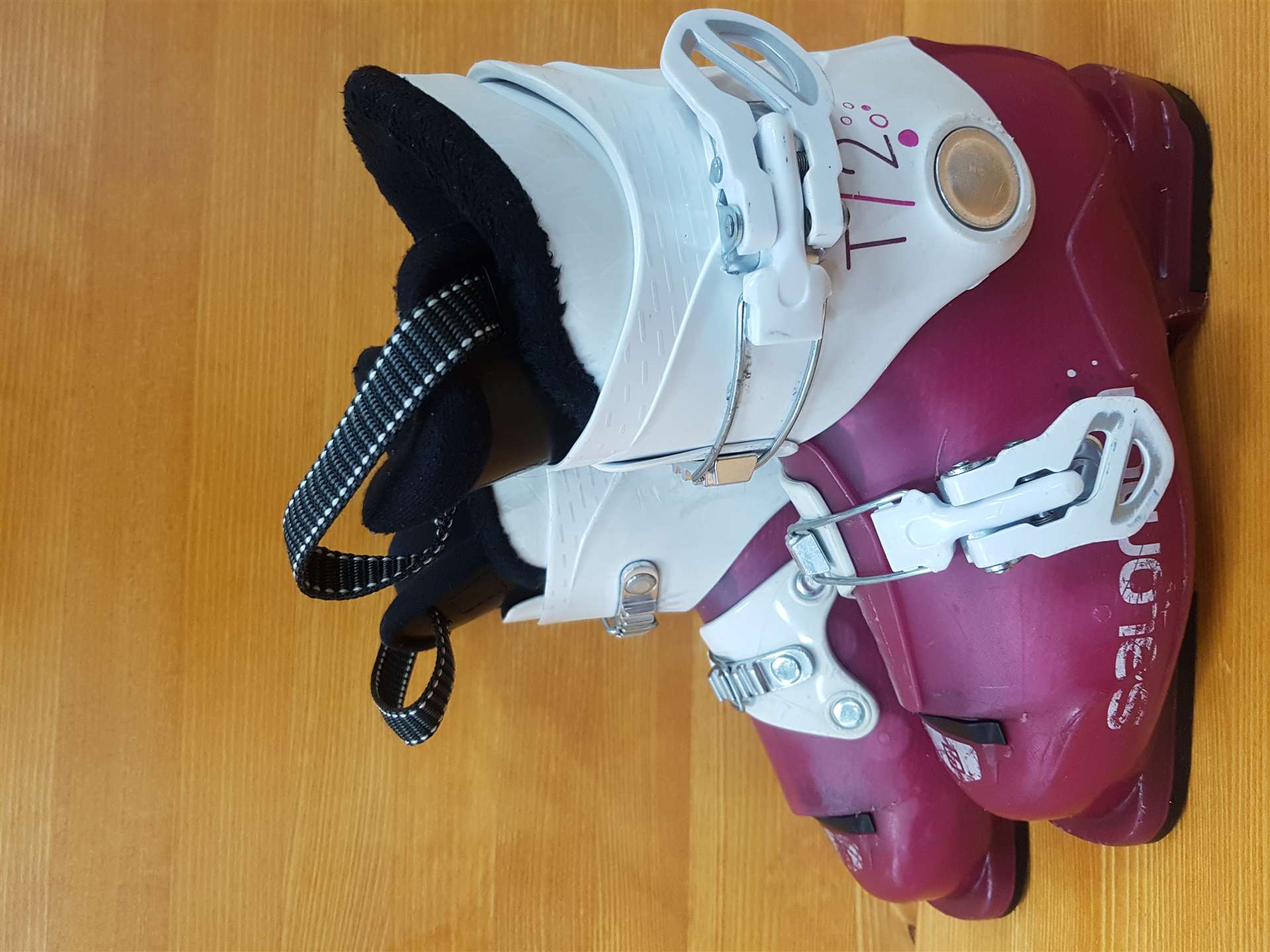 Chaussures de ski SALOMON T2 d'occasion