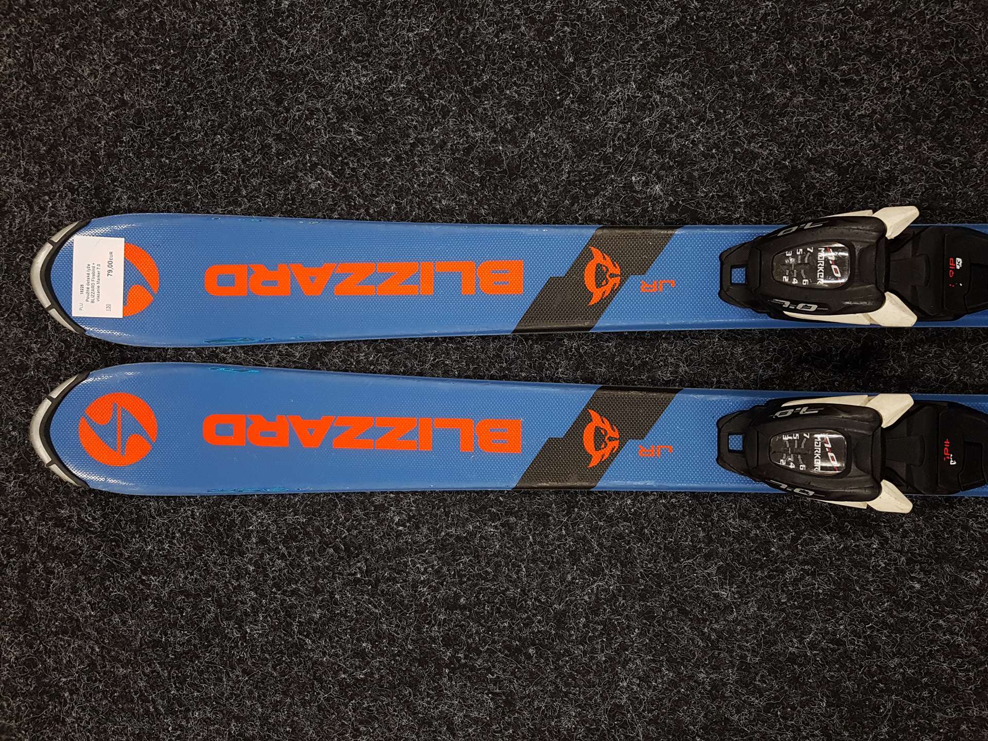 Esquís infantiles usados BLIZZARD Firebird + fijaciones Marker 7.0