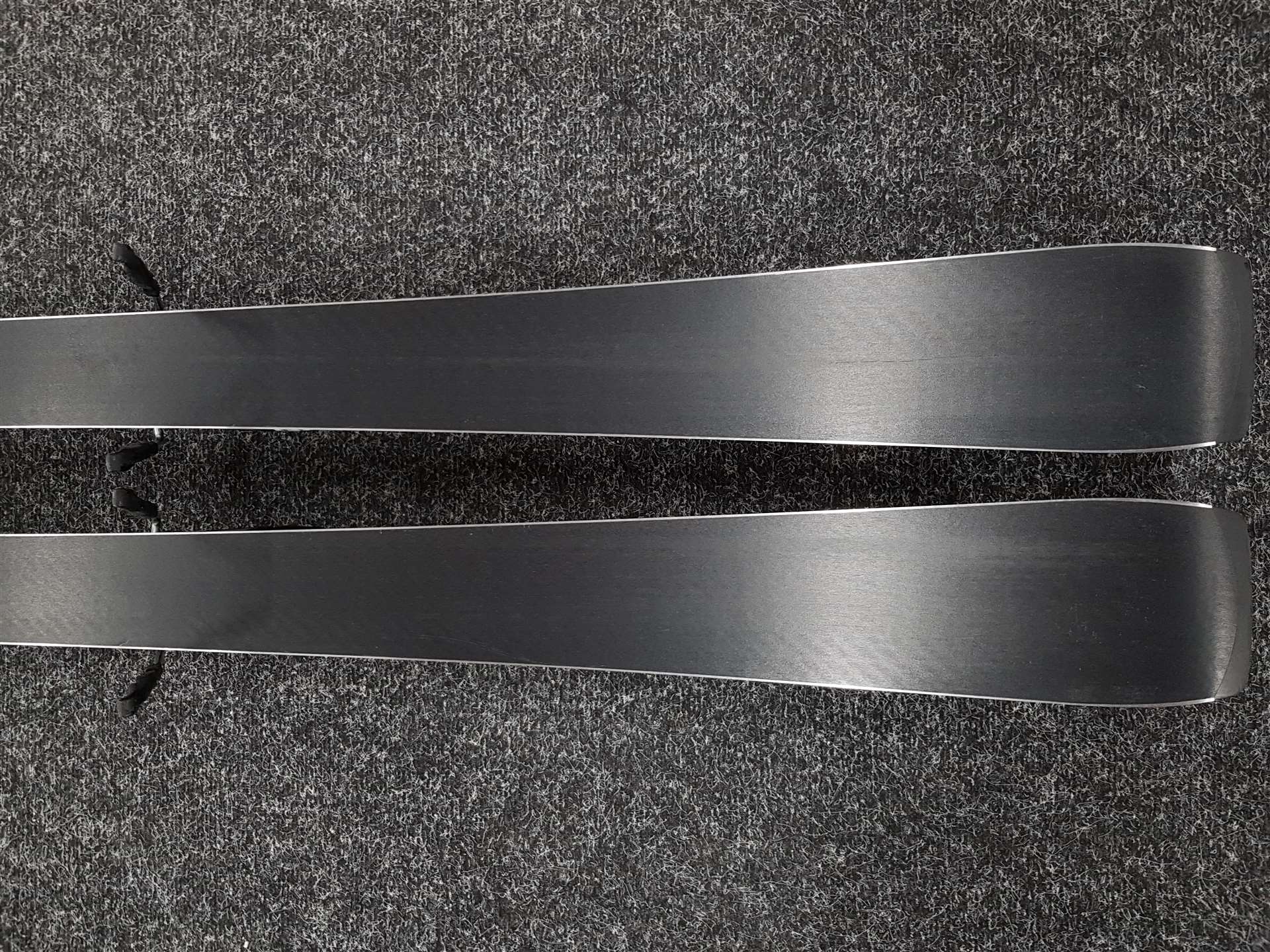Schiuri Volkl Racetiger SC folosite