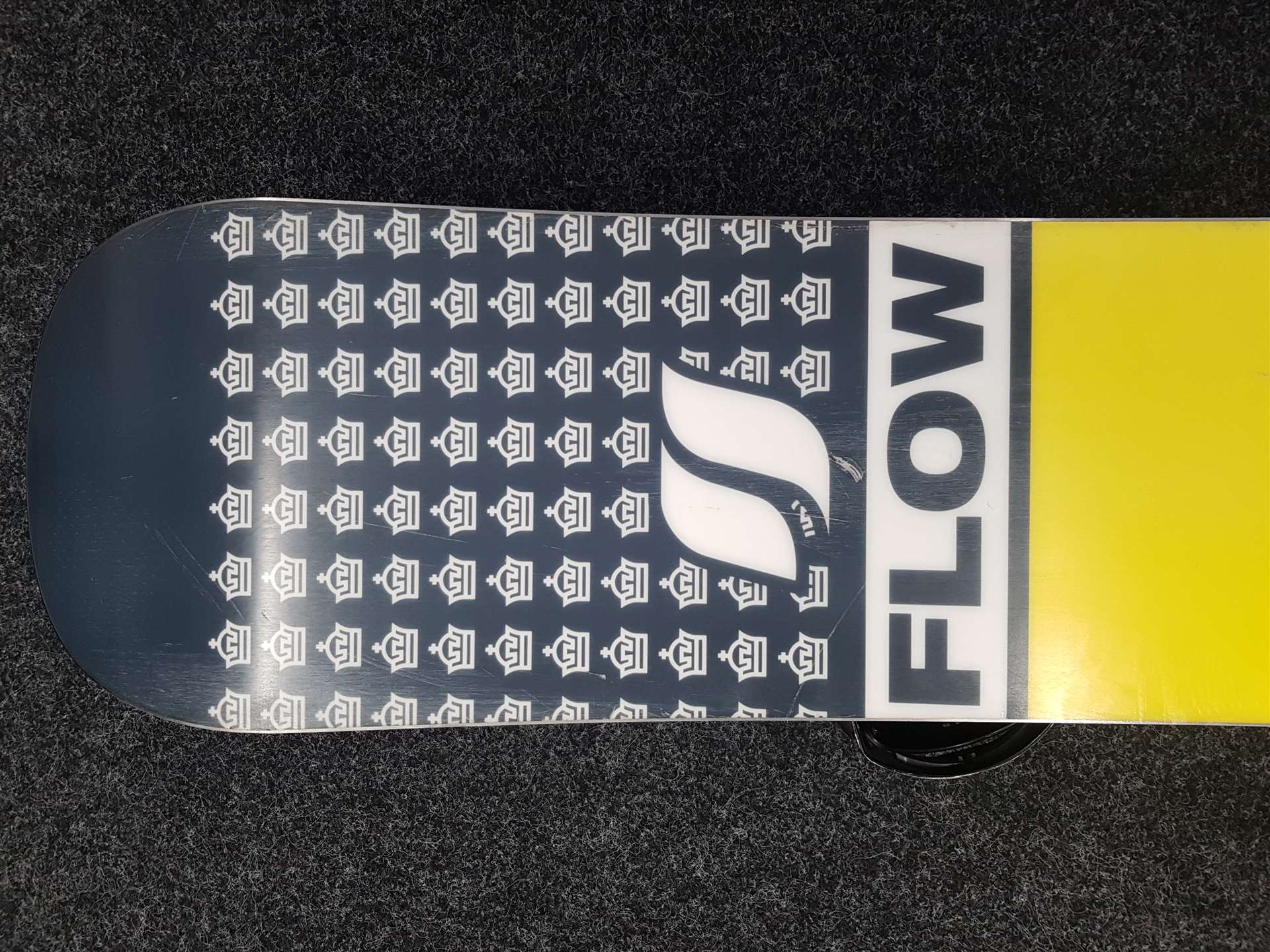 Używana deska snowboardowa Flow + wiązania Burton rozmiar L