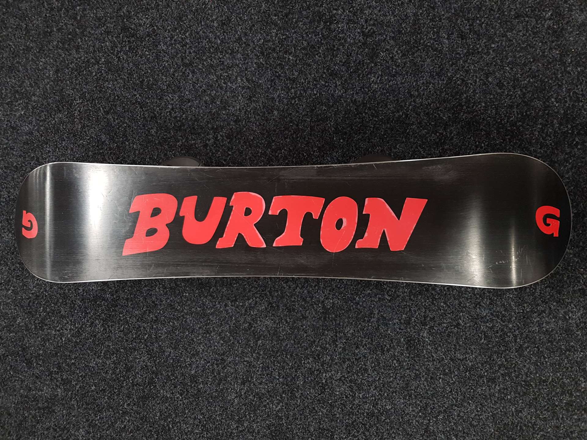 Použitý snowboard BURTON LTR 120 + viazanie Head veľkosť M junior - nové