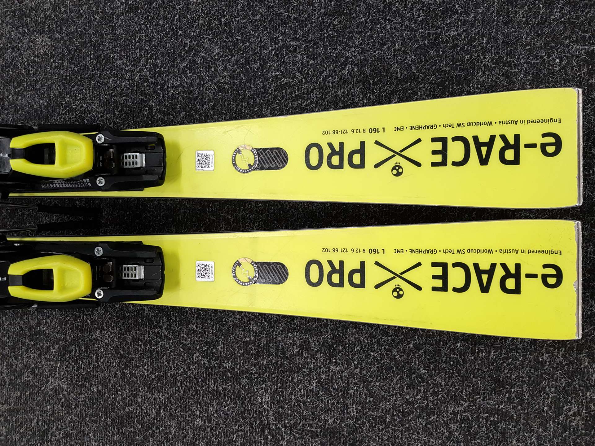 Použité lyže HEAD e-RACE PRO