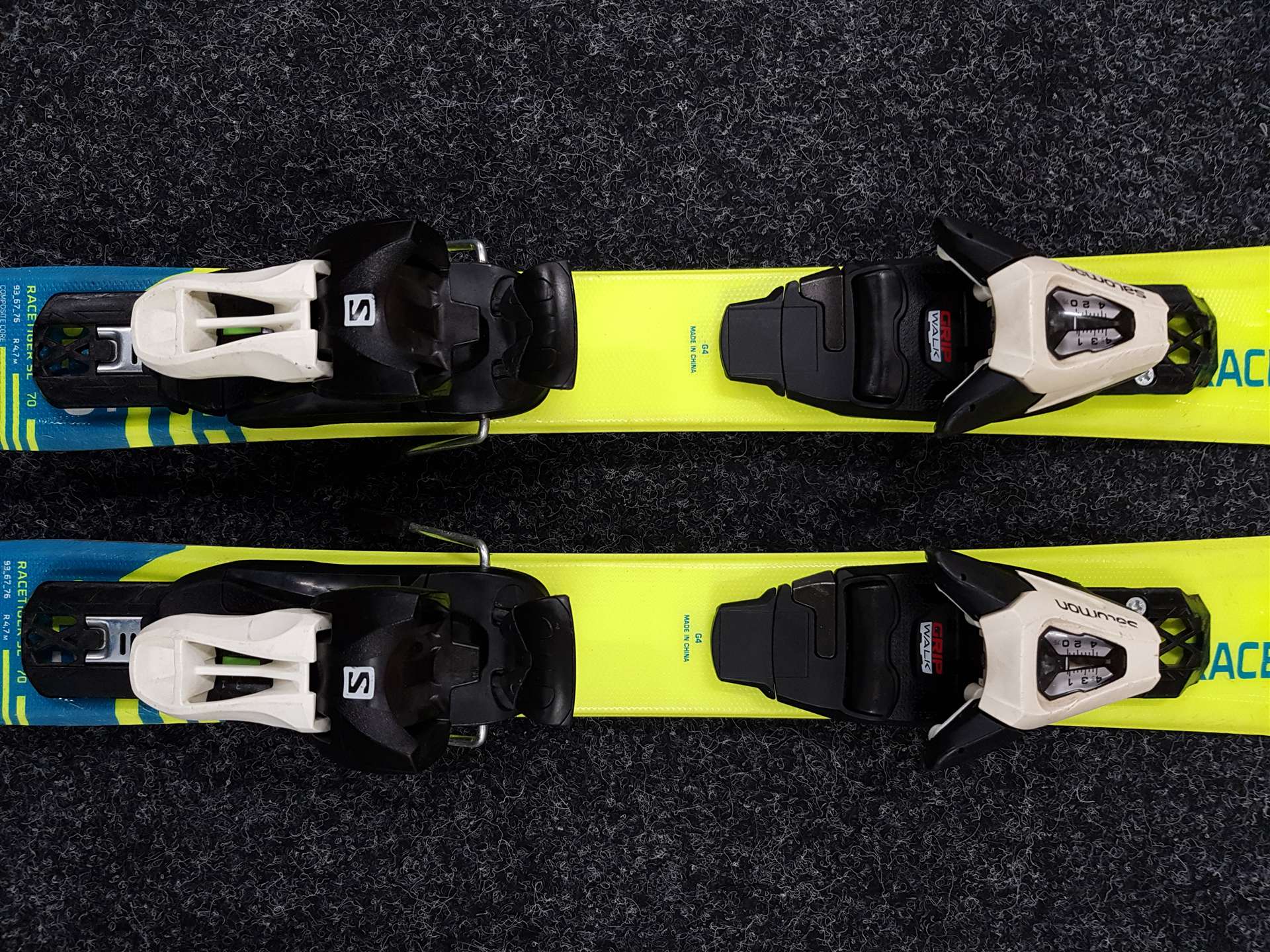 Skis enfant d'occasion VOLKL Racetiger + fixations Salomon Salomon 5