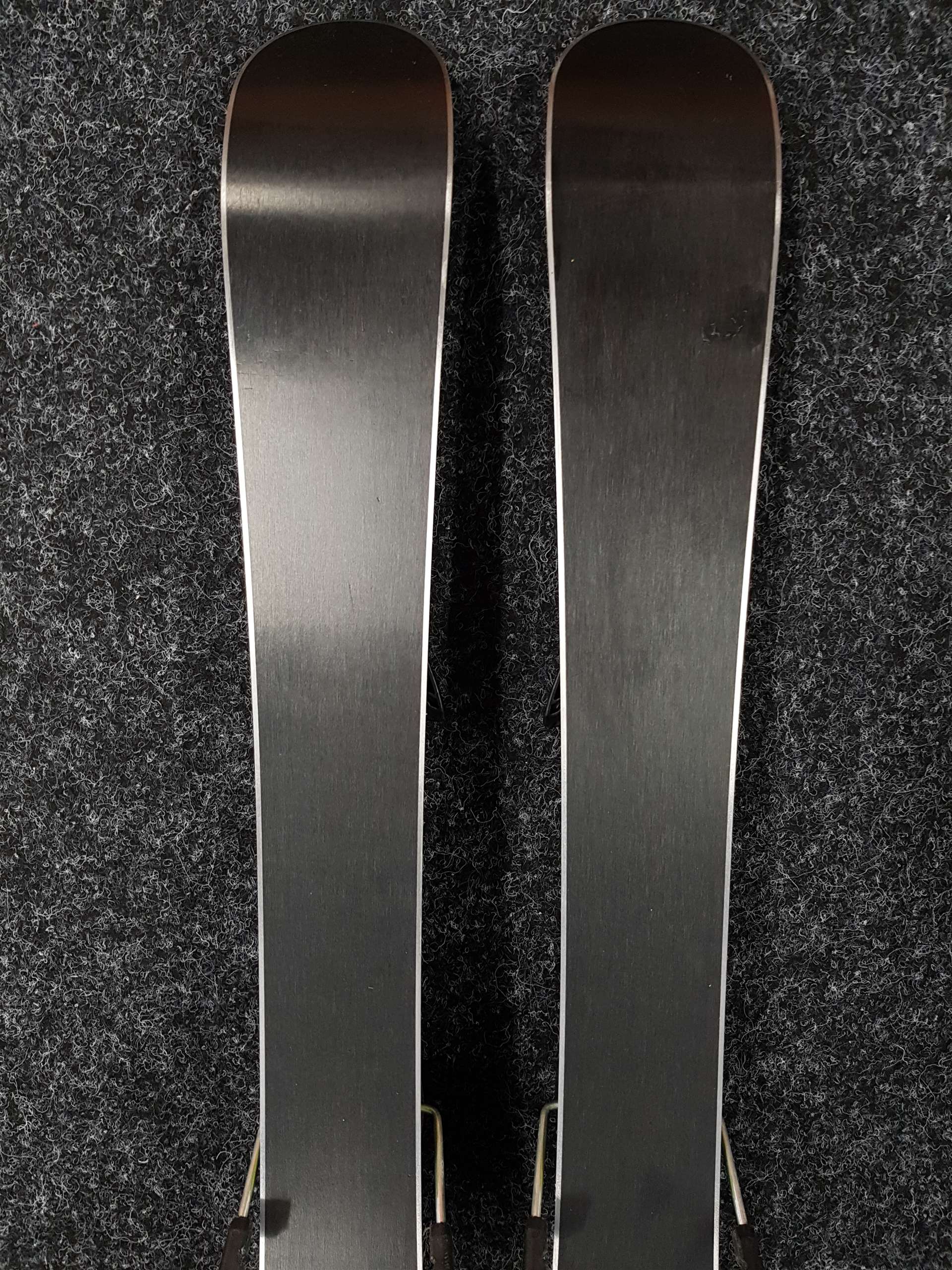 Skis enfant d'occasion VOLKL Racetiger + fixations Salomon Salomon 5