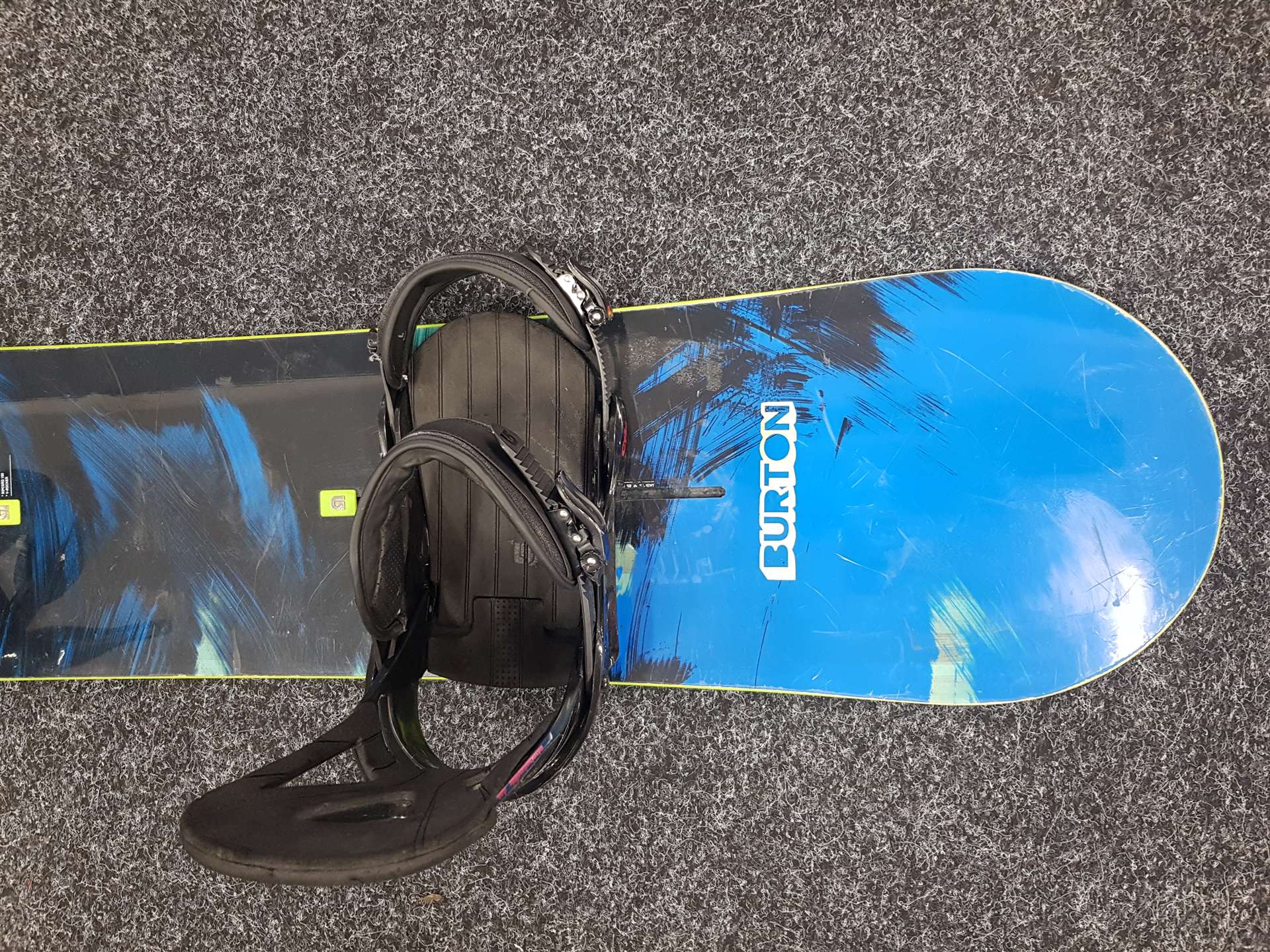 Használt BURTON Ripcord snowboard + Burton kötés L-es méret
