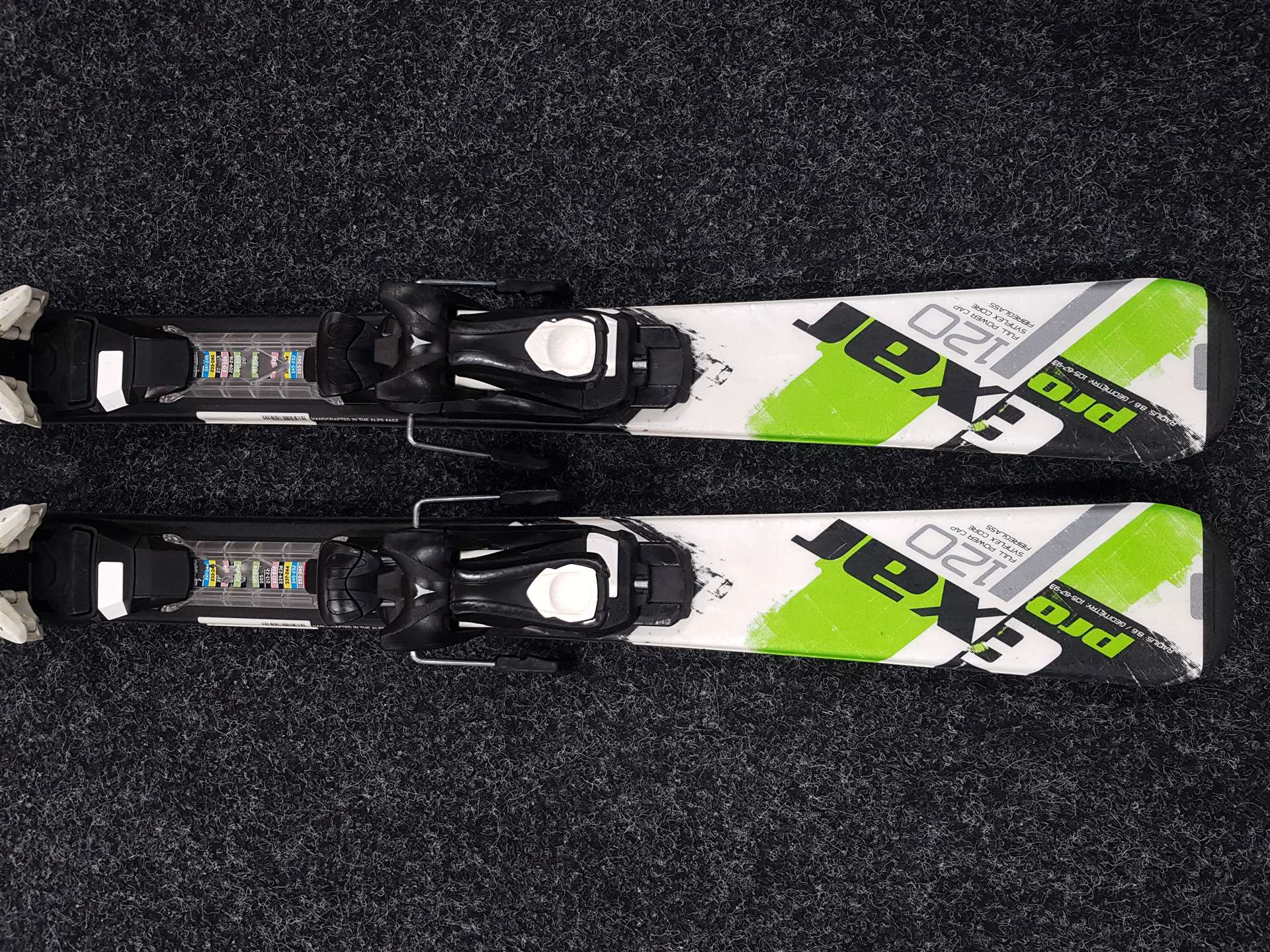 Použité detské lyže ELAN EXAR PRO + viazanie Atomic 5