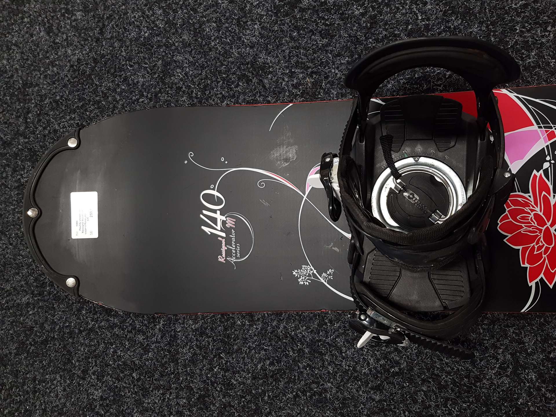 Použitý snowboard Rossignol Accelerator + vázání Rossignol velikost S/M