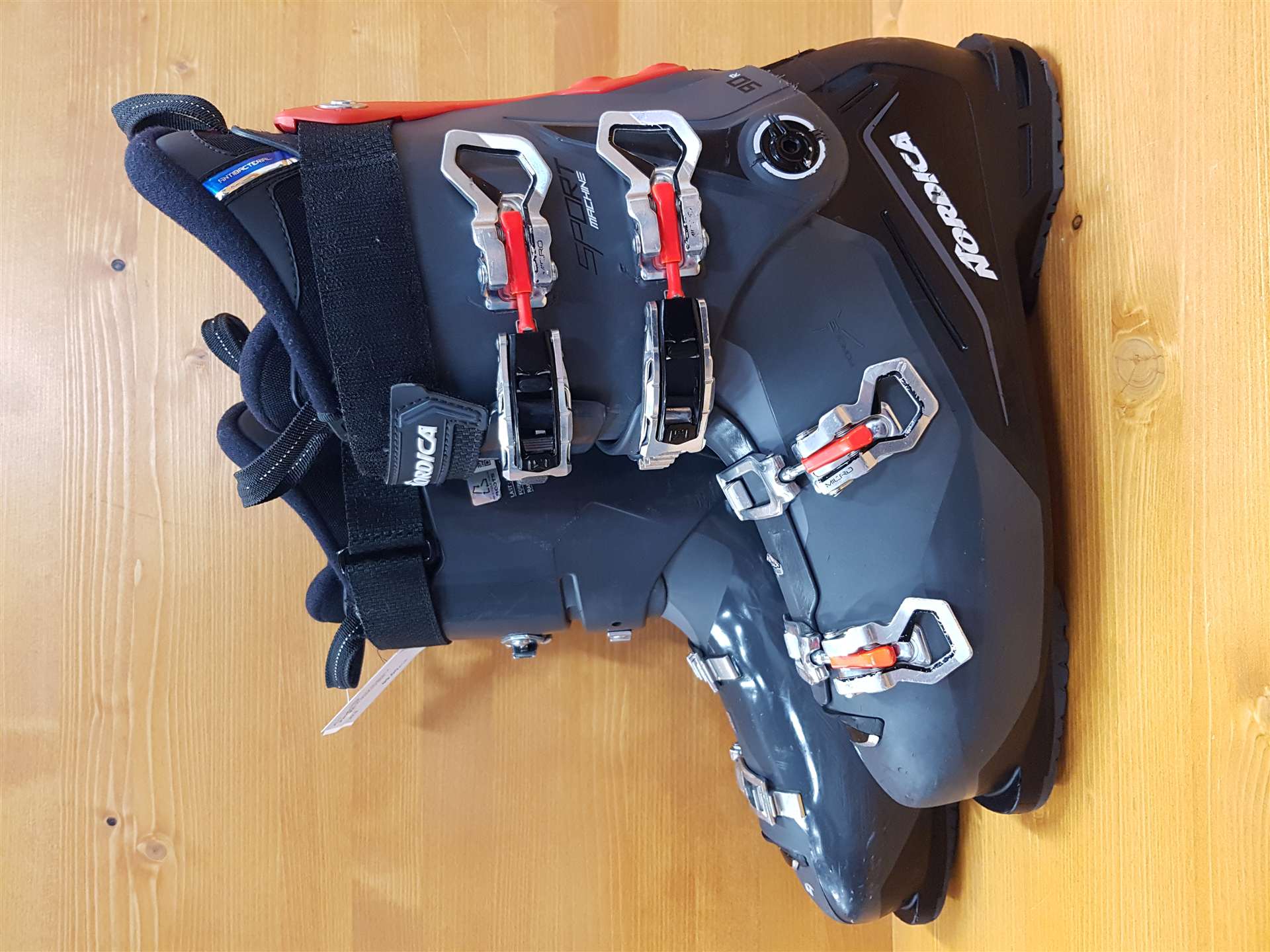 Použité lyžiarky NORDICA Sport Machine 90R