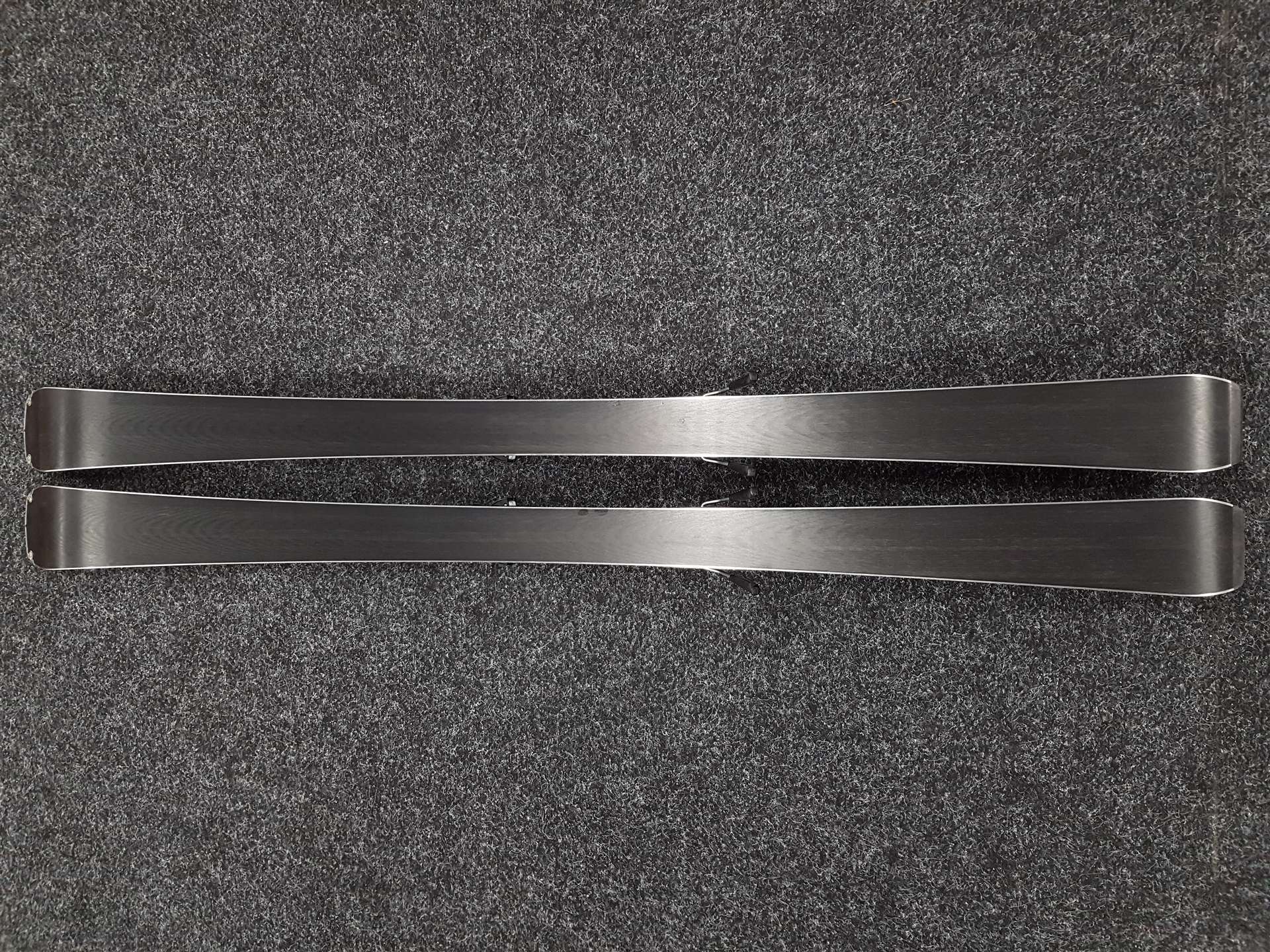 Skis FISCHER Curv XTR d'occasion + fixations Fischer RS 10