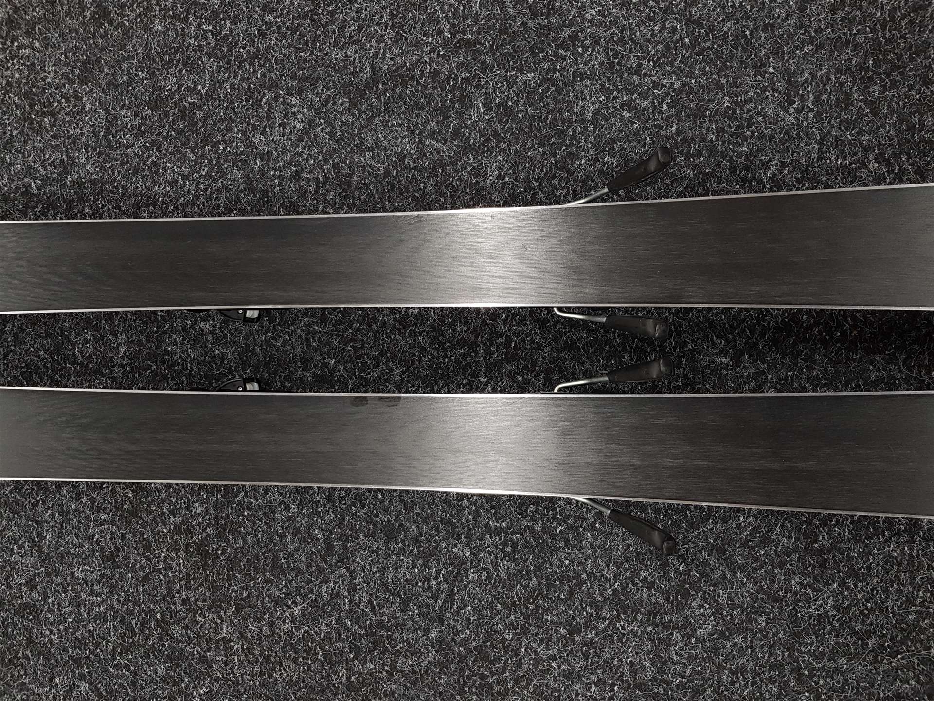 Skis FISCHER Curv XTR d'occasion + fixations Fischer RS 10