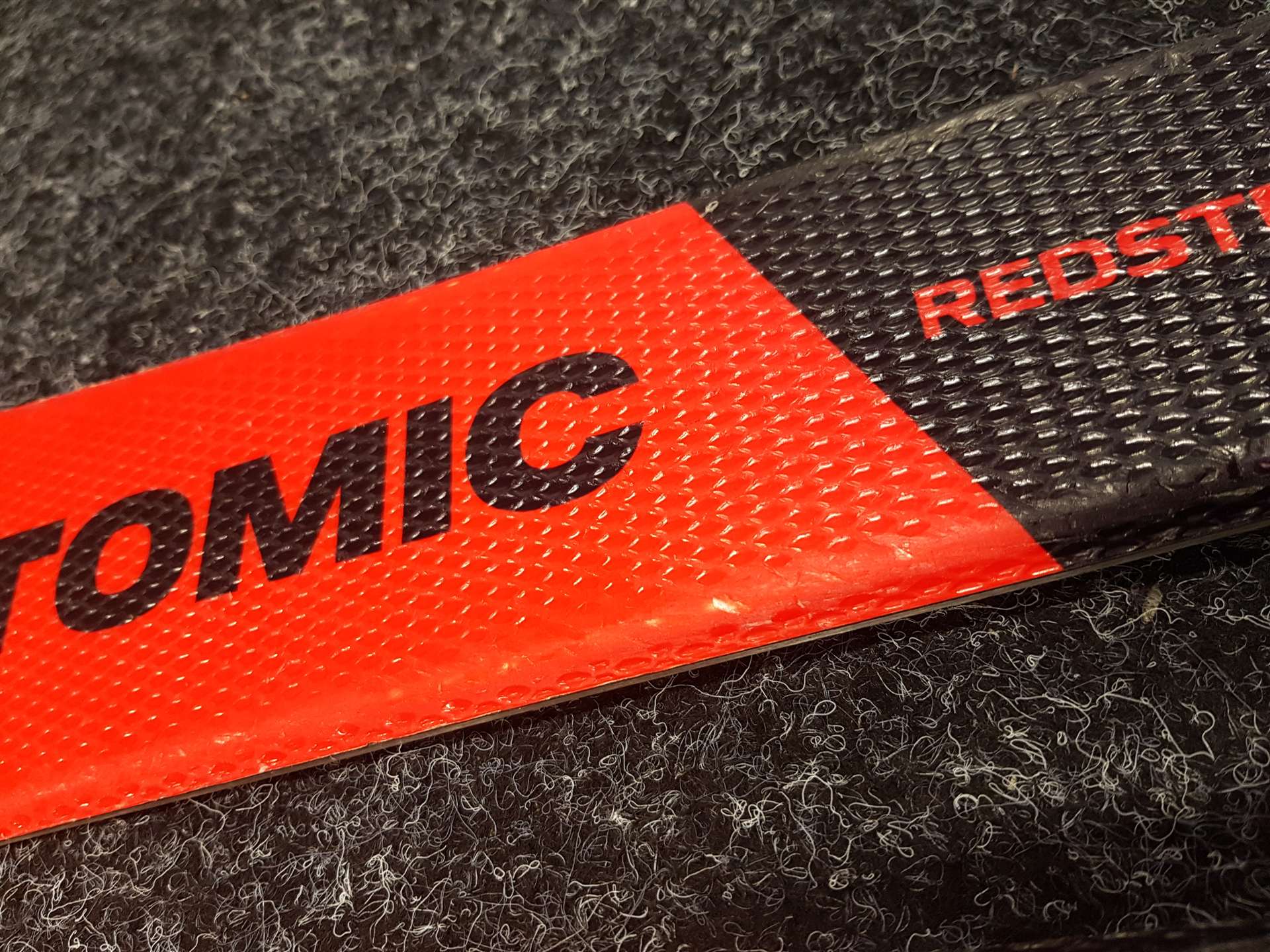 Gebrauchte Kinderski ATOMIC Redster J2 + Atomic C5 4.5 Bindungen