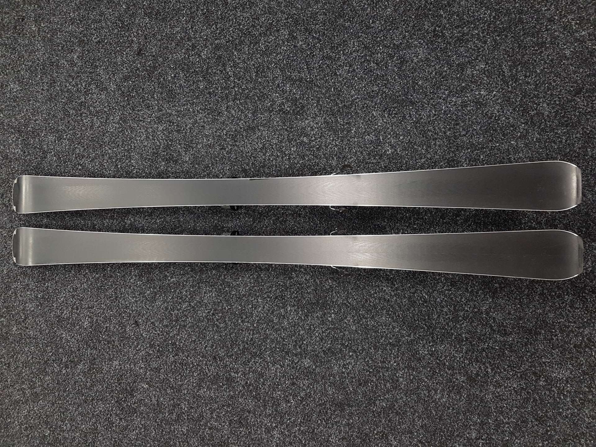 Použité lyže ATOMIC Redster + vázání Atomic FT 10