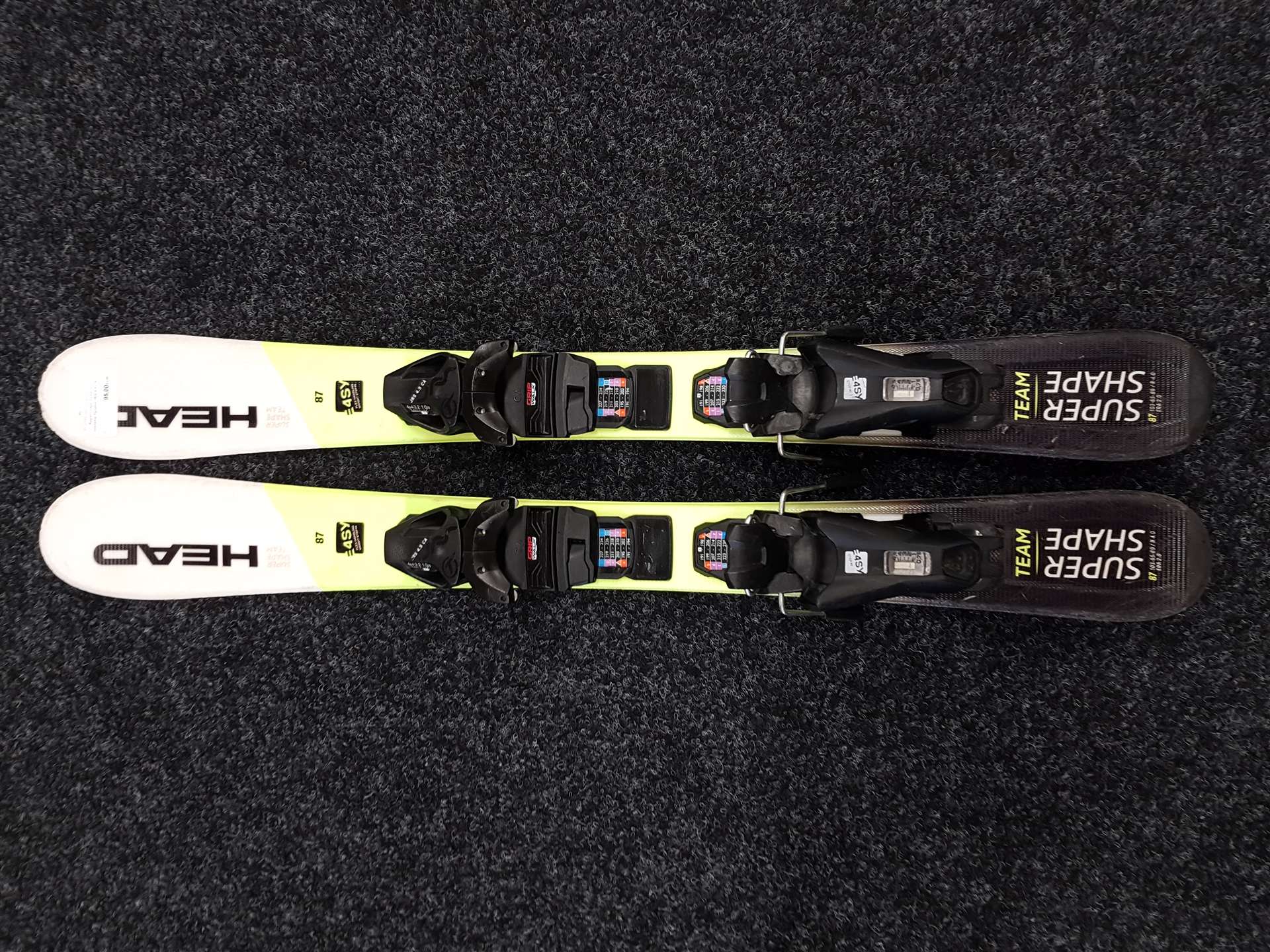 Rabljene dječje skije HEAD Supershape Team + vezovi Tyrolia JRS 4.5 CA