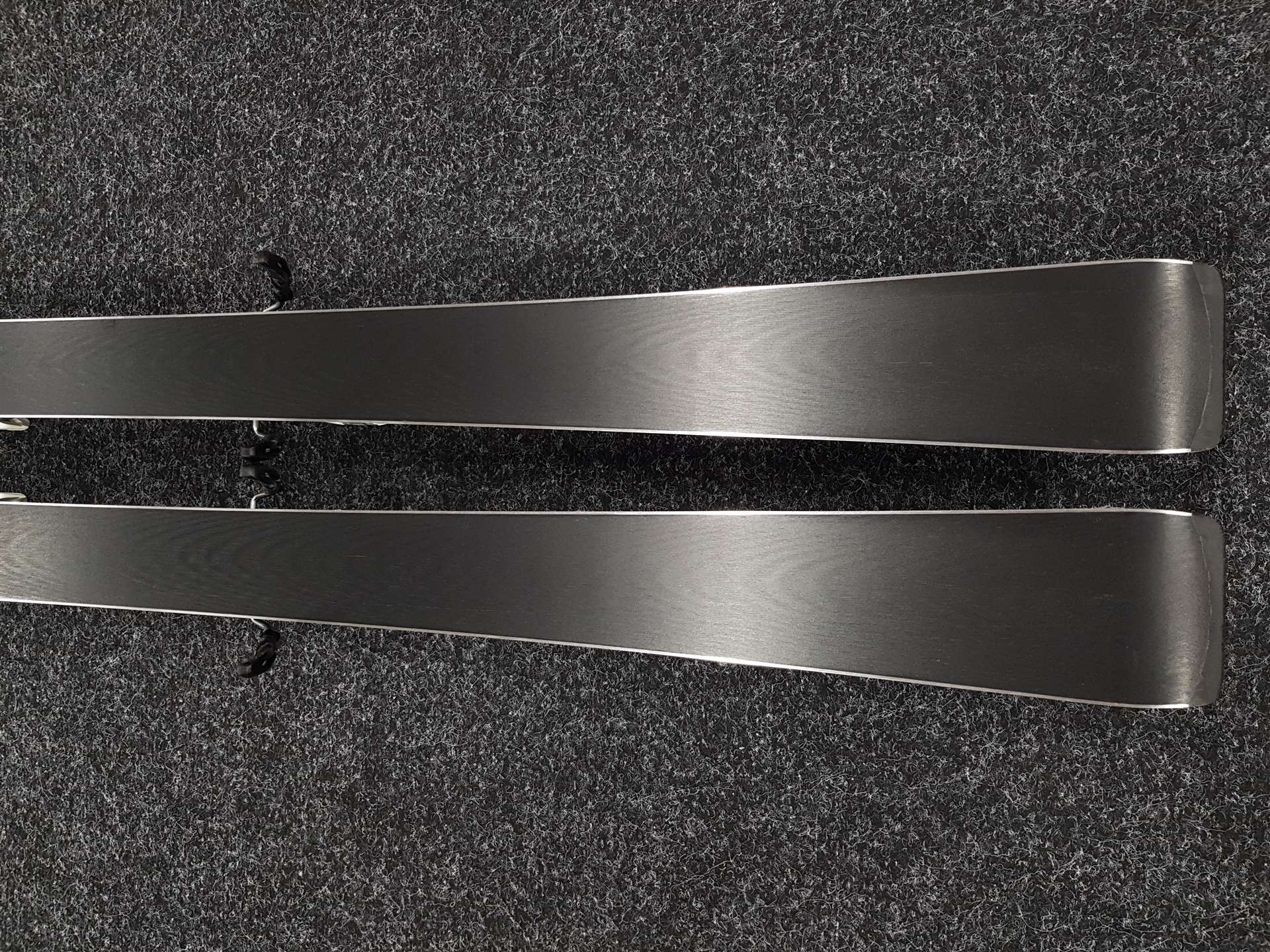 Gebrauchte VOLKL Racetiger SRC Ski + Marker Motion 11 Bindungen