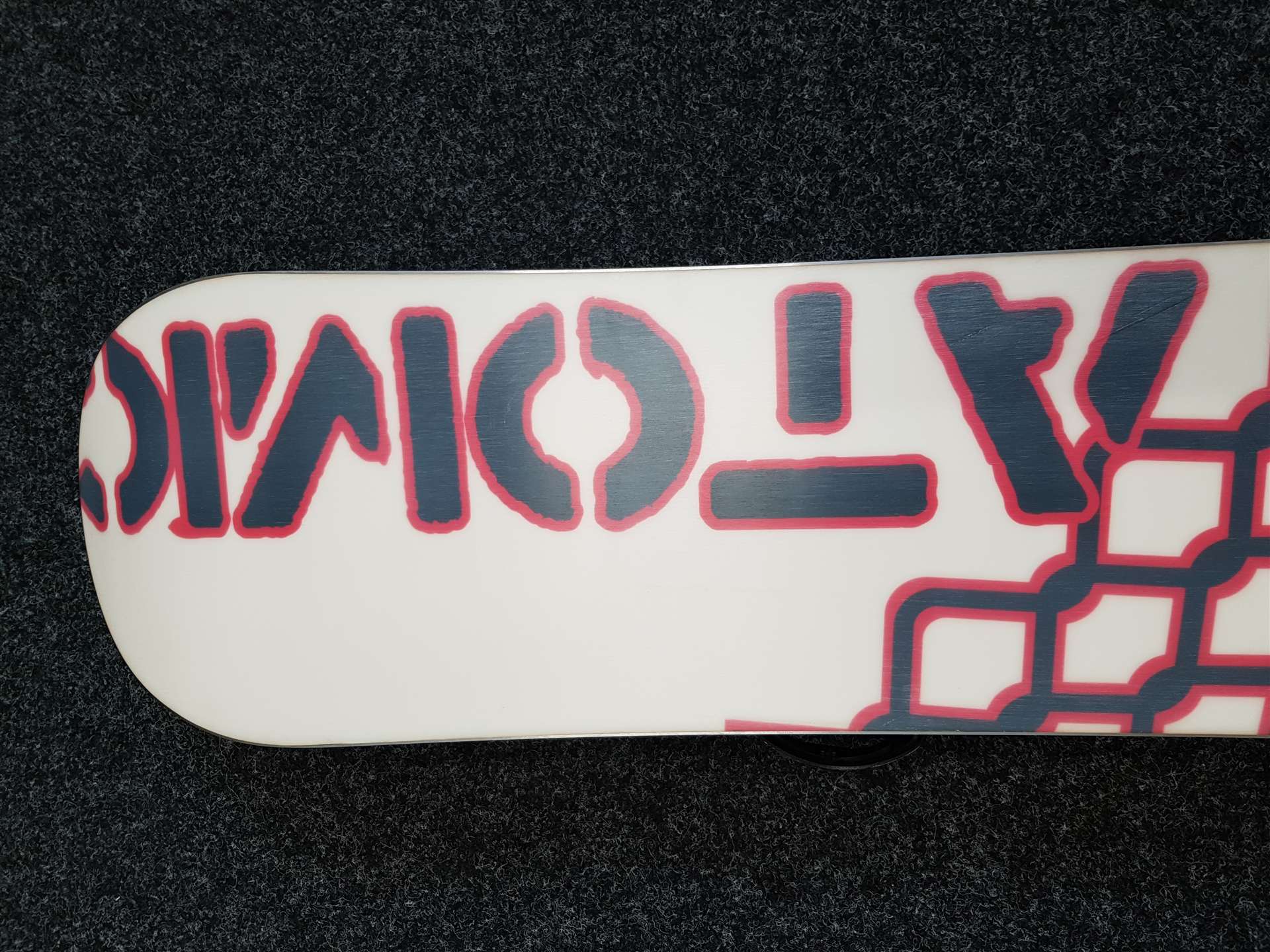 Snowboard Atomic usato + attacchi BURTON taglia S