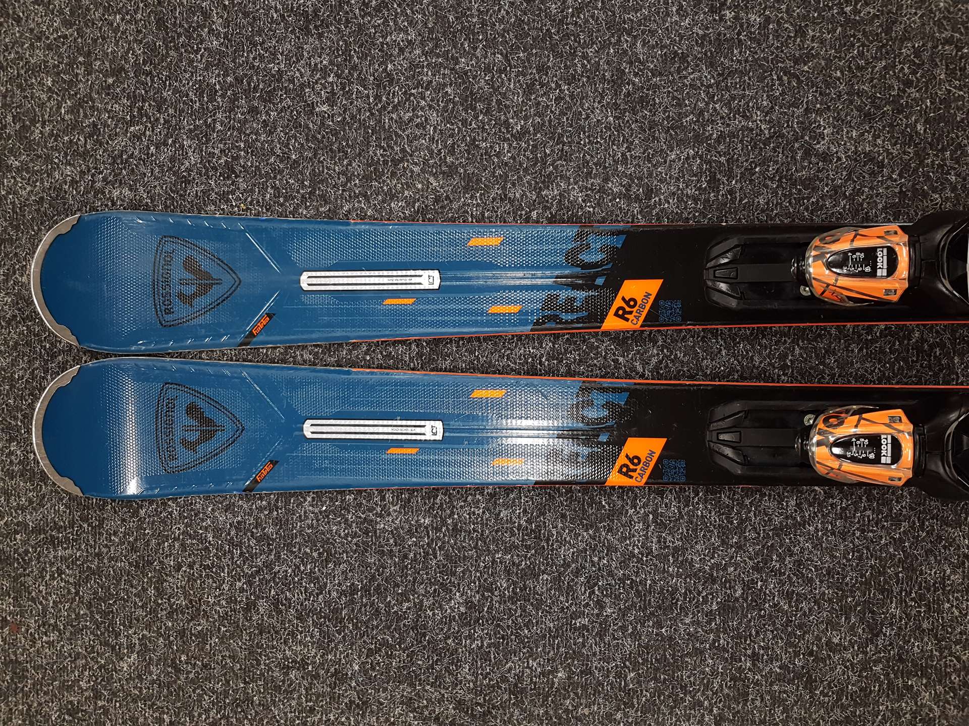 Używane narty ROSSIGNOL REACT R6 Carbon
