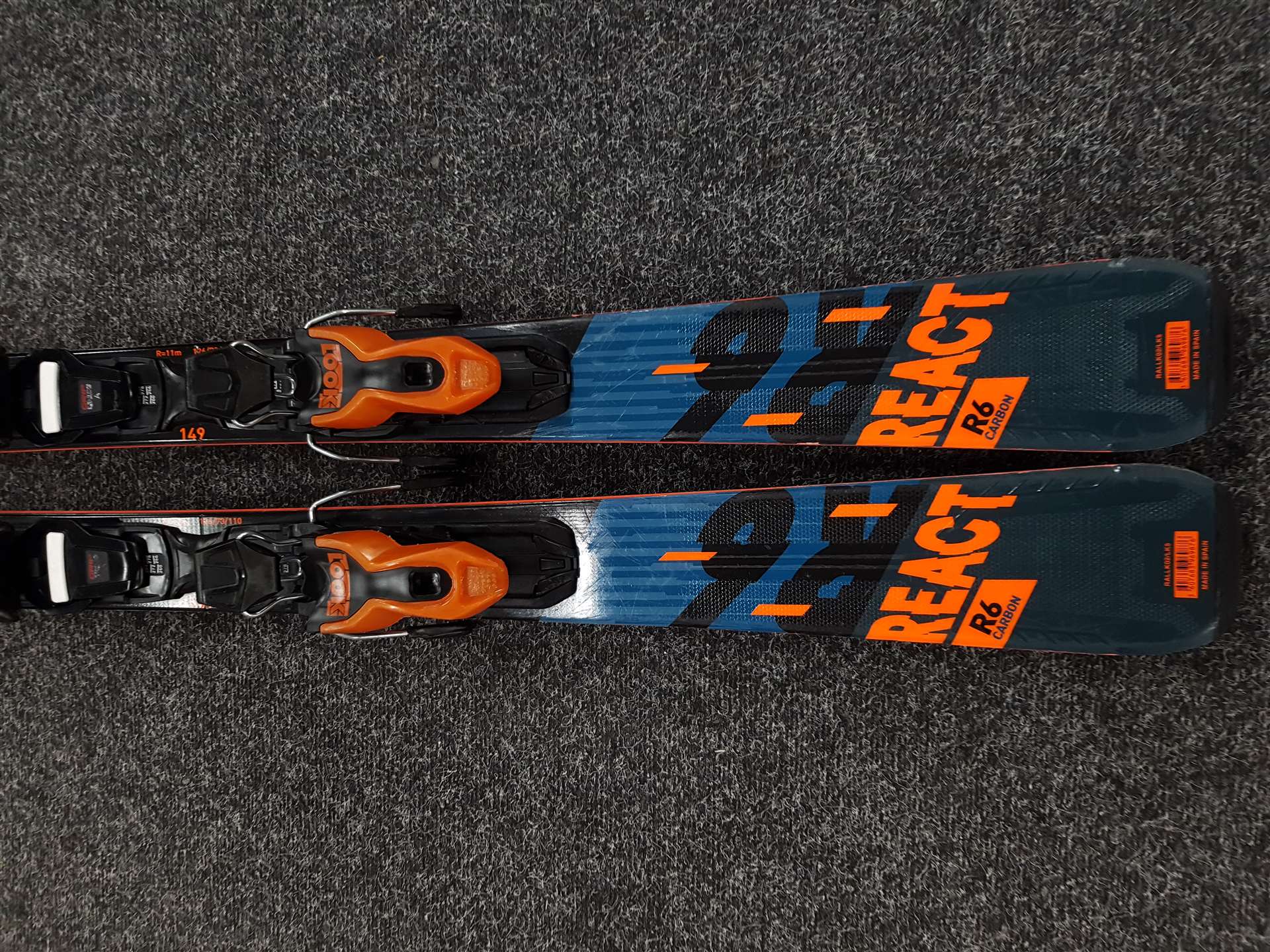 Używane narty ROSSIGNOL REACT R6 Carbon