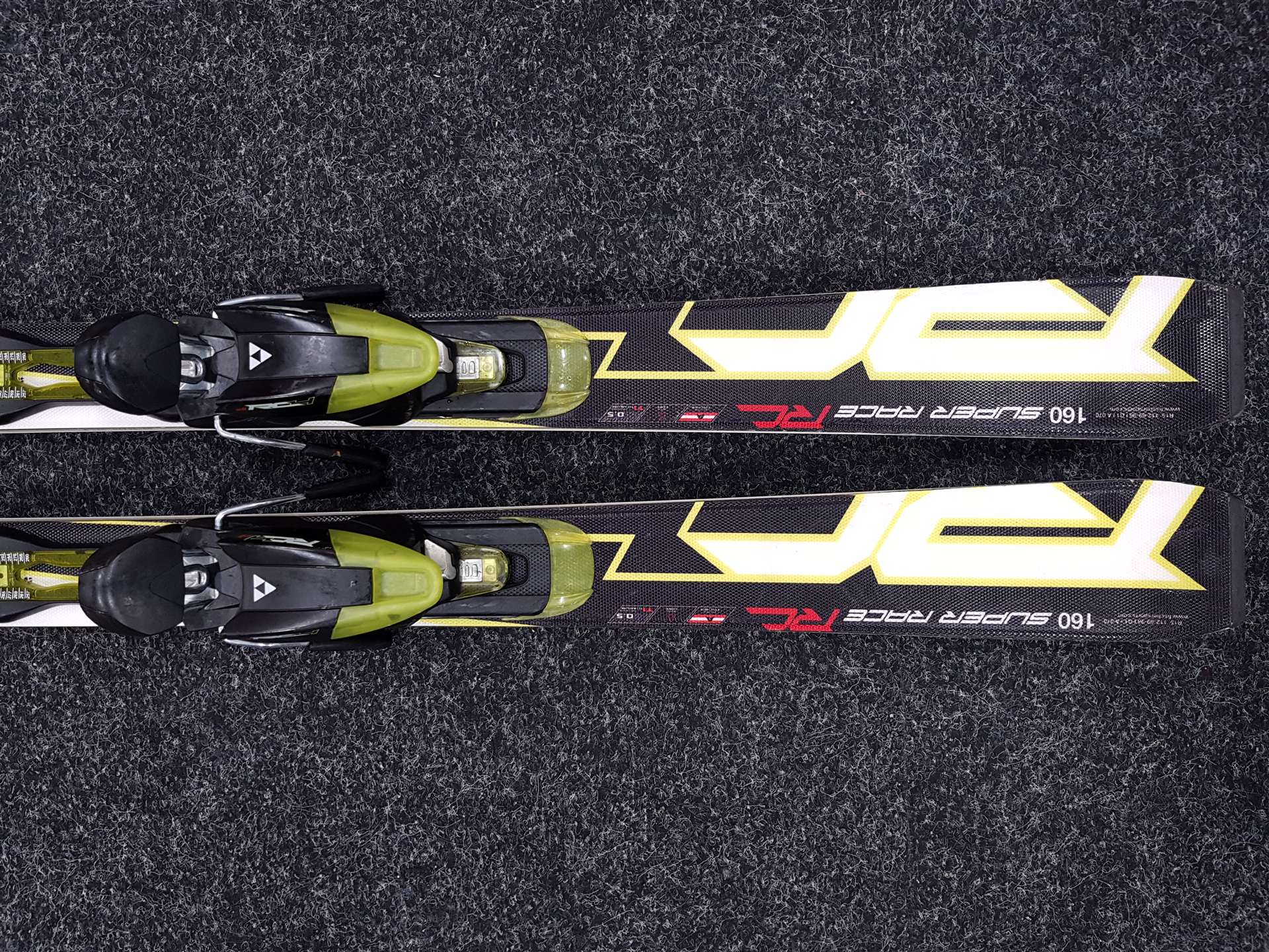 Esquís FISCHER Super Race RC4 usados + fijaciones Fischer RC4 Z11