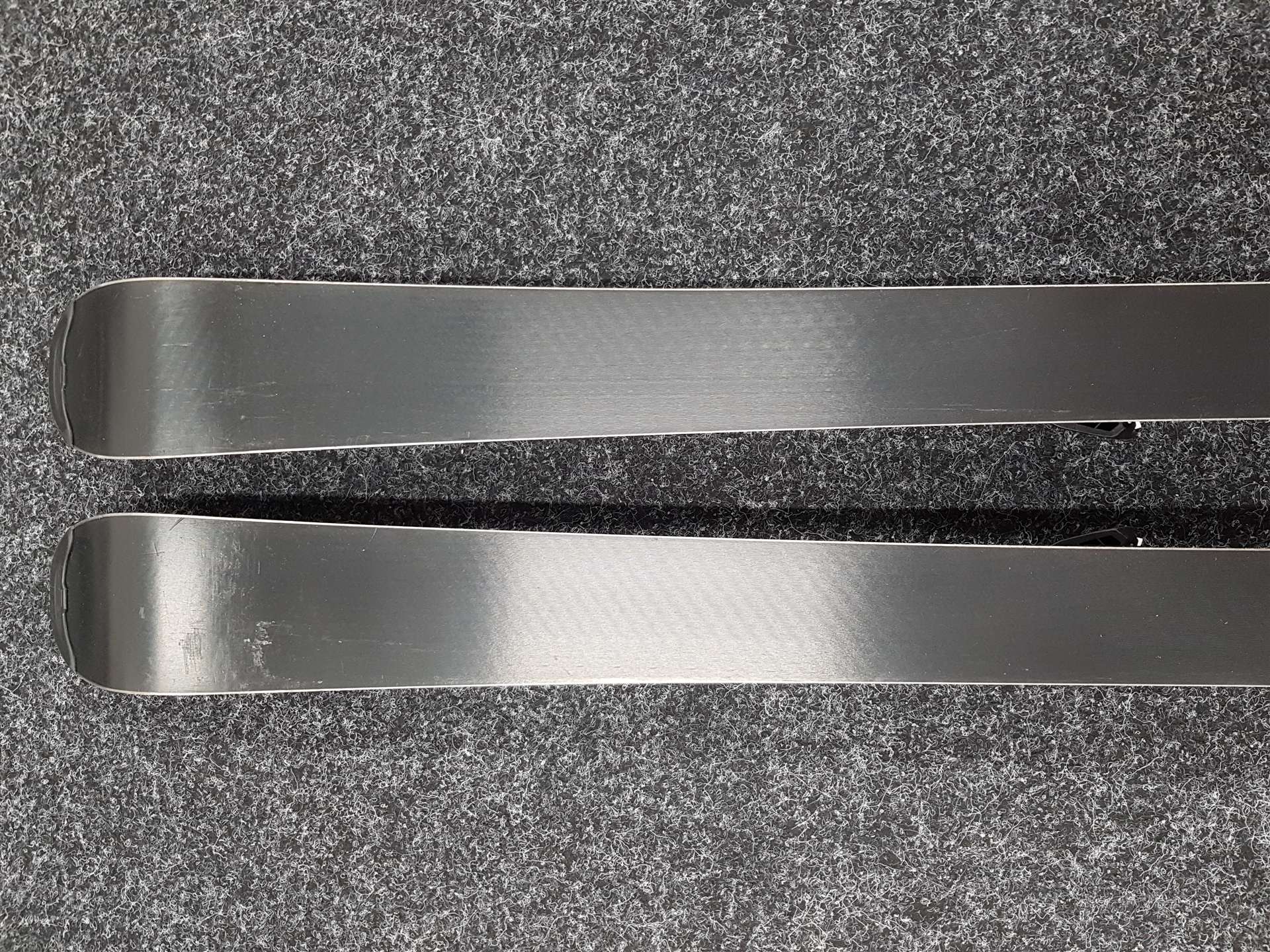 Schiuri folosite SALOMON S/RACE JR + legături Salomon 6