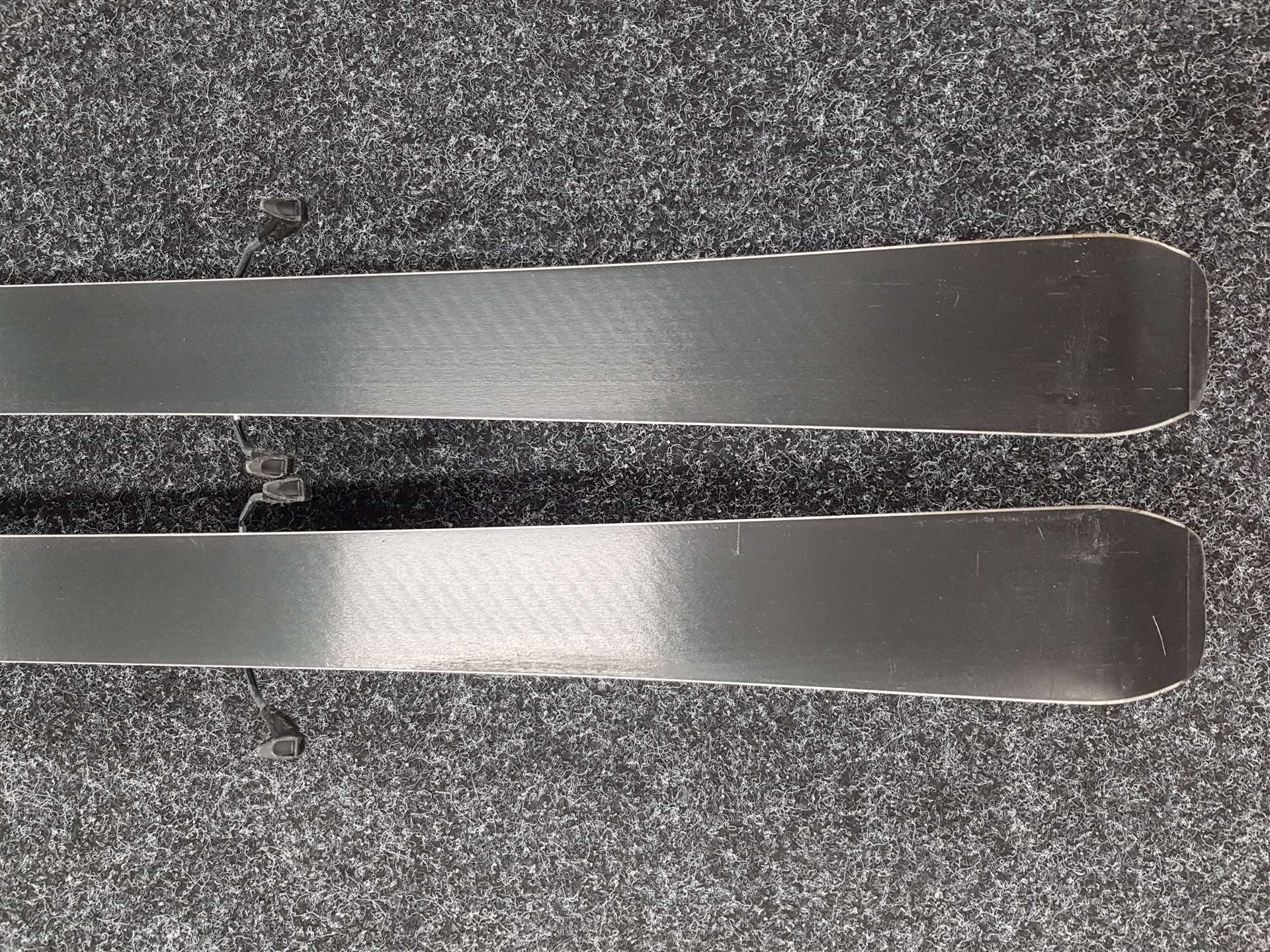 Schiuri folosite SALOMON S/RACE JR + legături Salomon 6
