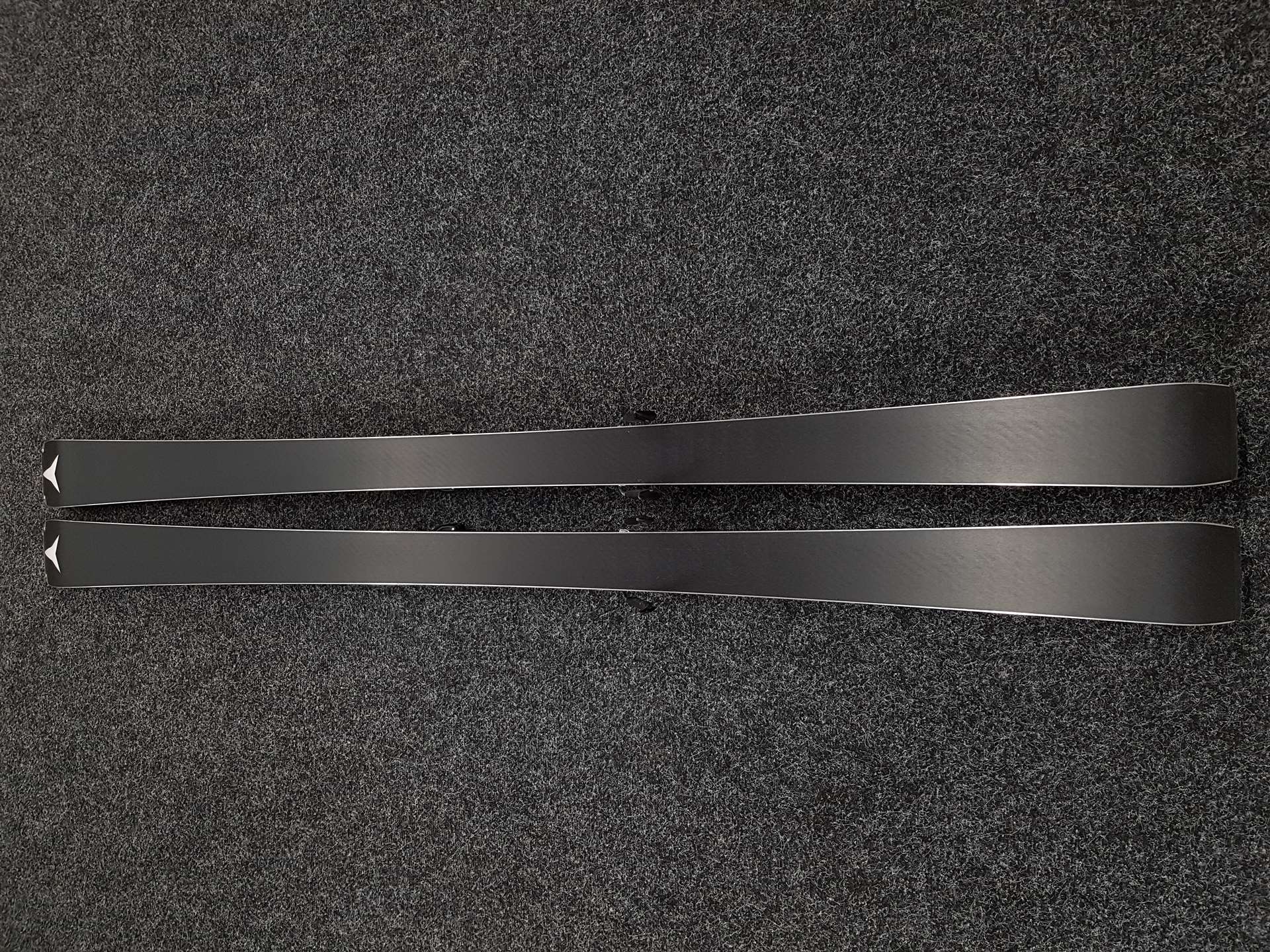 Bazárové lyže  Atomic Redster G9 Ultra Titanium