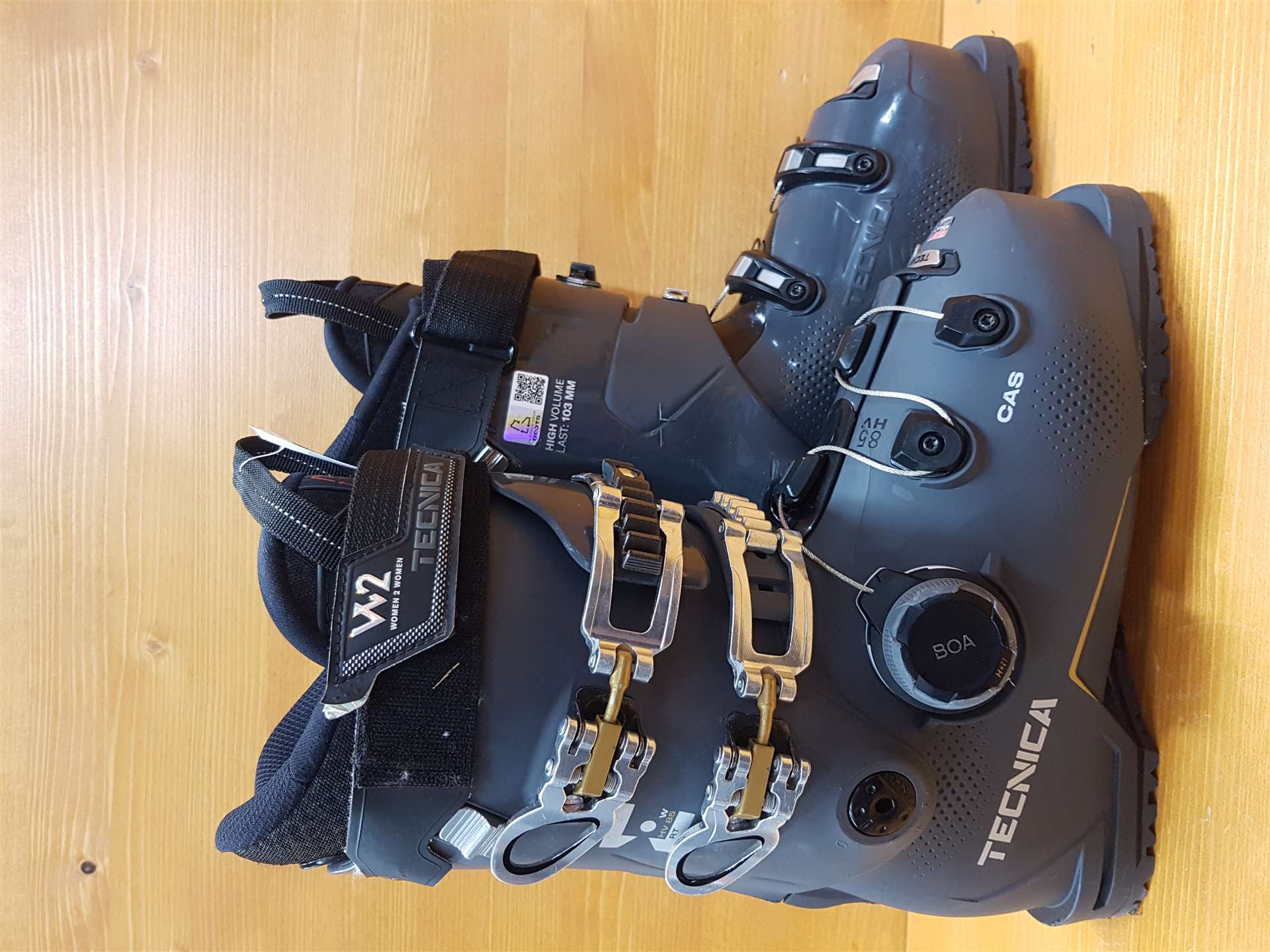 Clăpari de schi second-hand TECNICA 85 HV W2