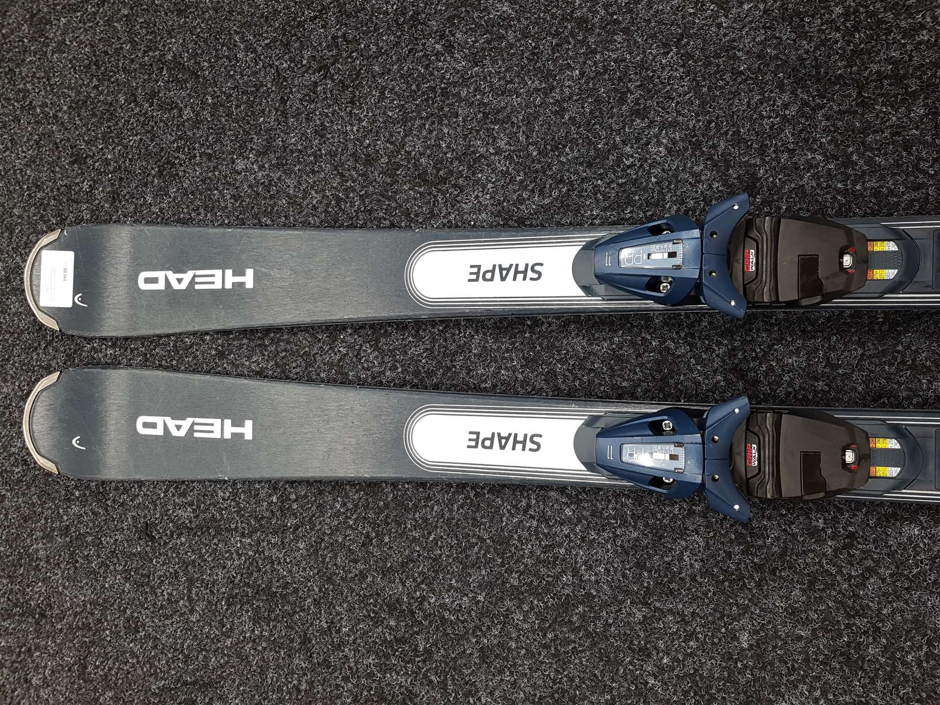 Použité lyže HEAD Shape V2 + vázání Head PR11