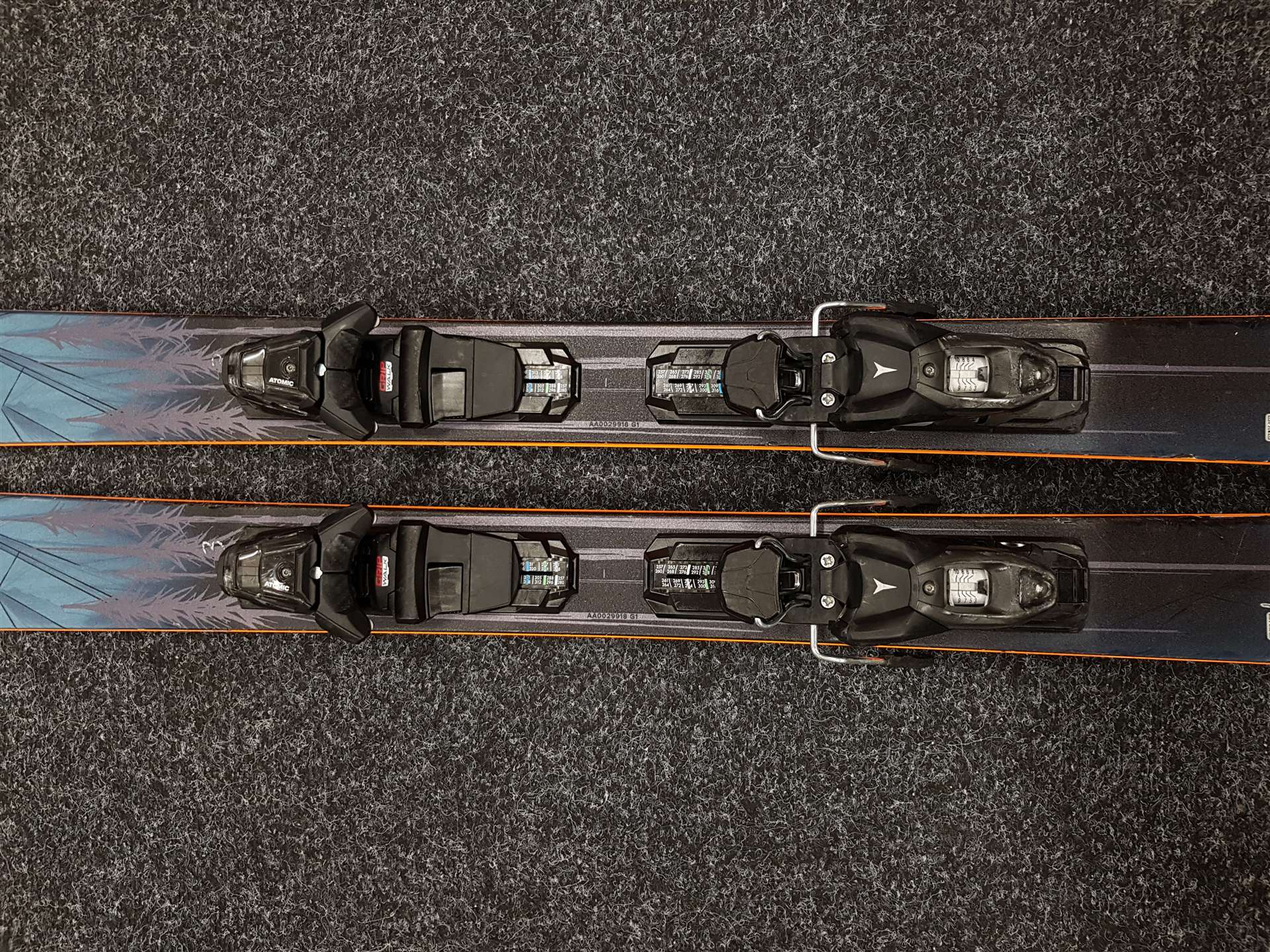 Skis ATOMIC Maverick 86C d'occasion + fixations Atomic 10