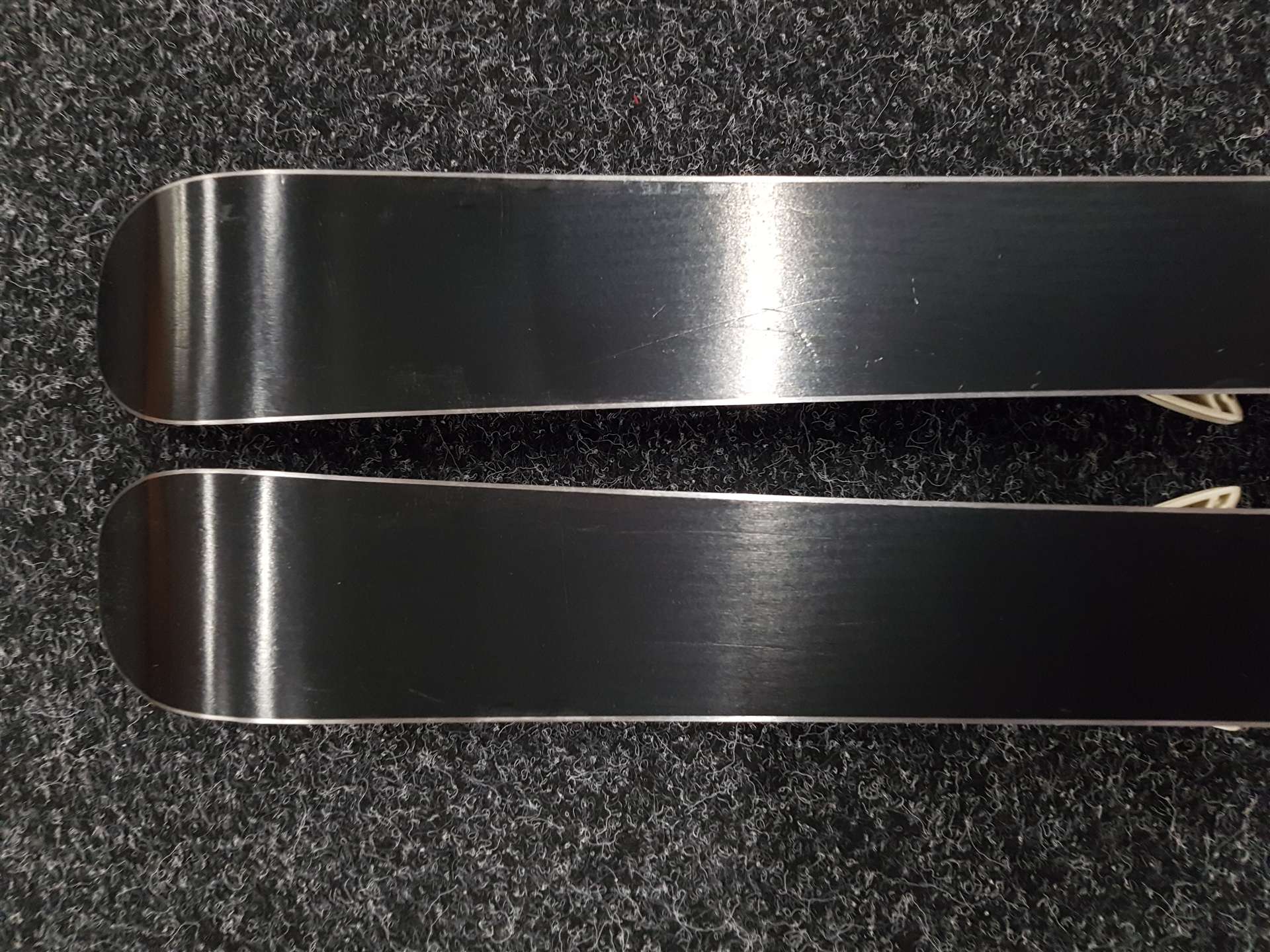 Gebruikte kinderski's ATOMIC Redster J2 + Atomic C5 bindingen