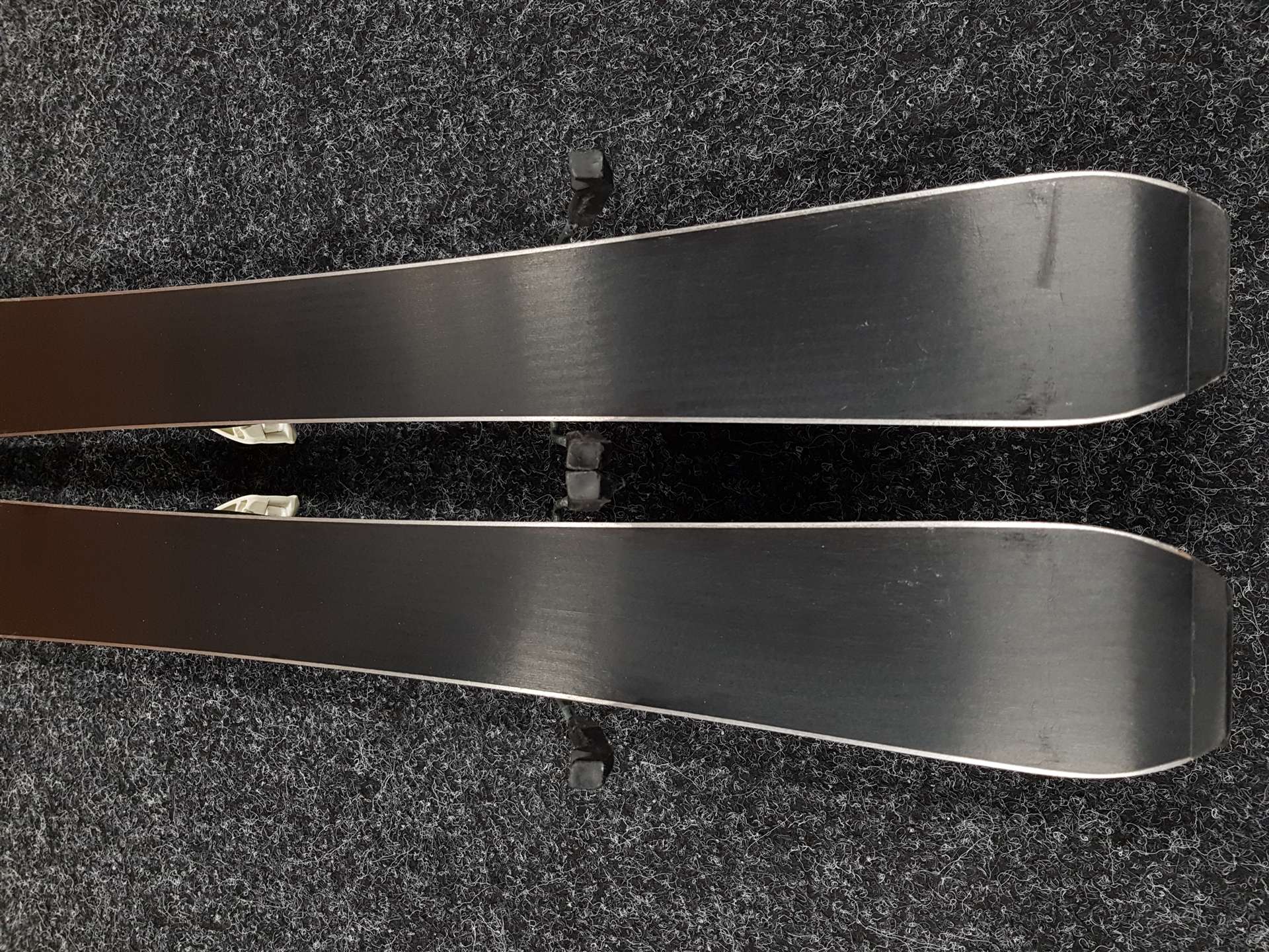 Skis enfant d'occasion SALOMON XMAX JR + fixations EZYTRAK 4.5