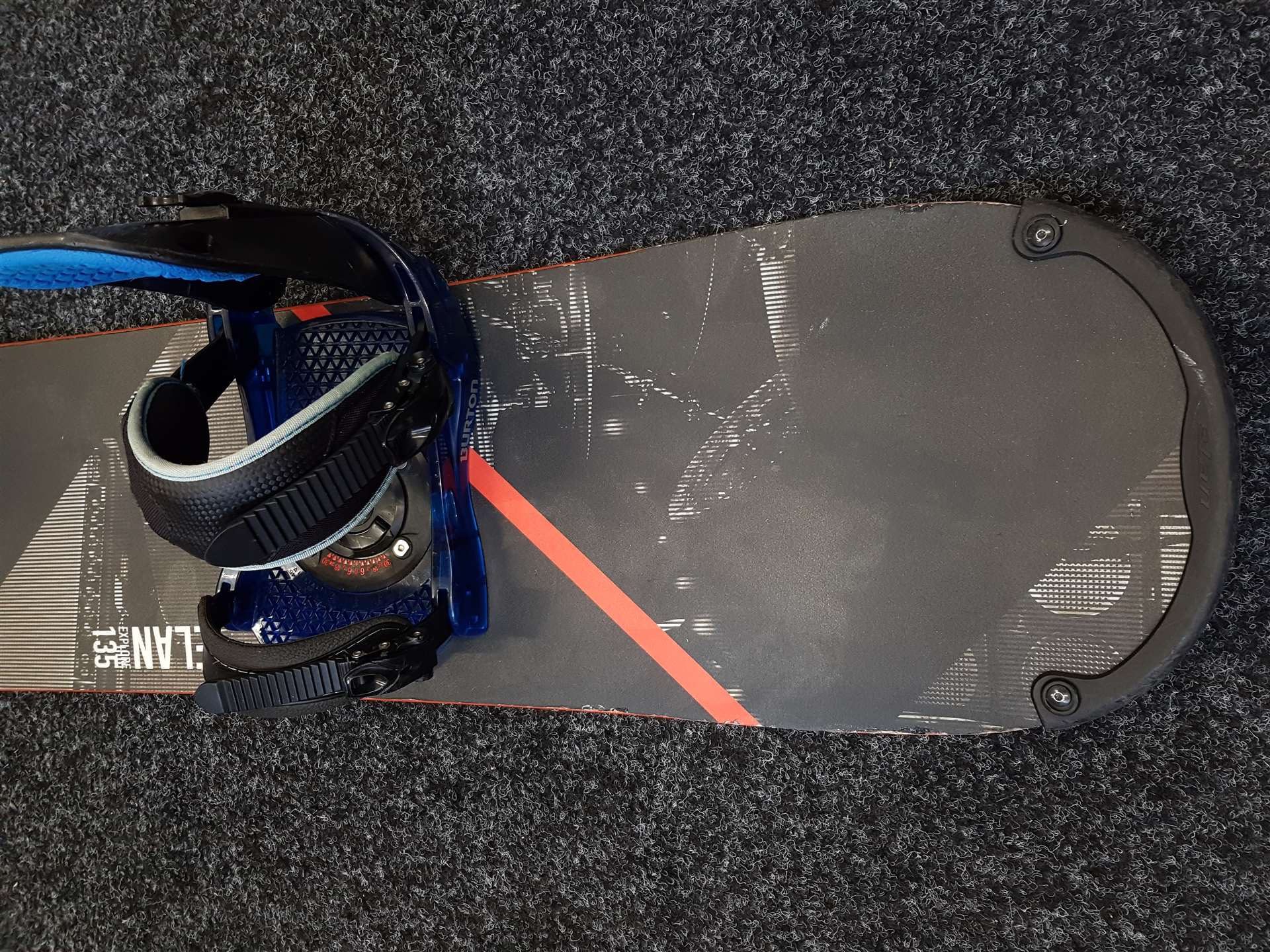 Snowboard ELAN Explore usato + attacchi Burton taglia S/M