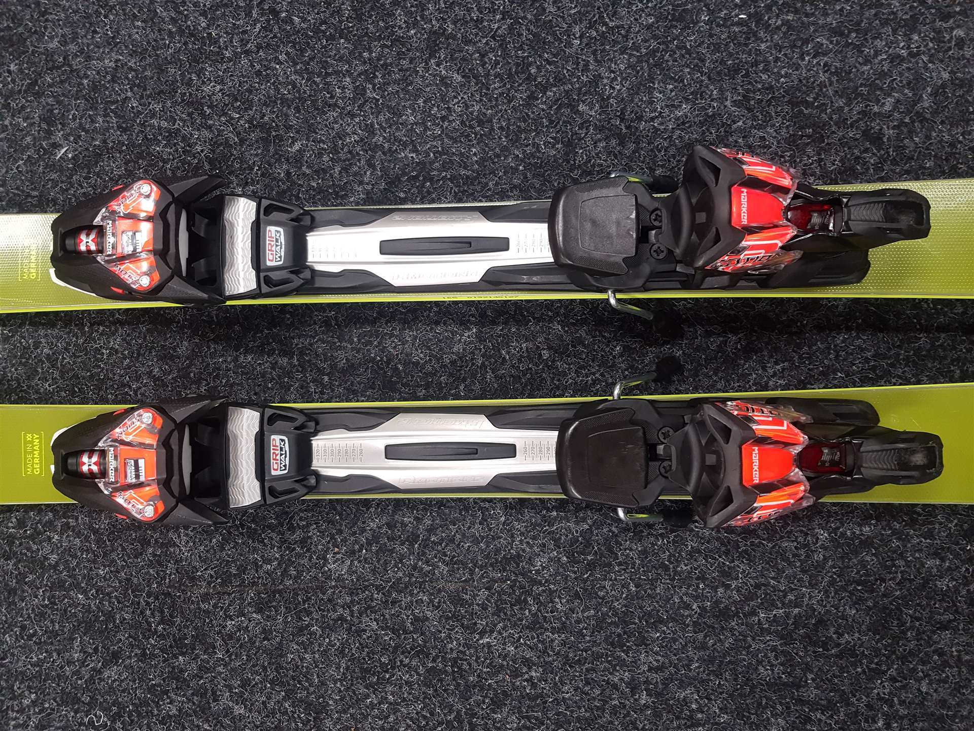 Gebrauchte VOLKL Racetiger SL 13 Ski + Marker Motion 12 Bindungen