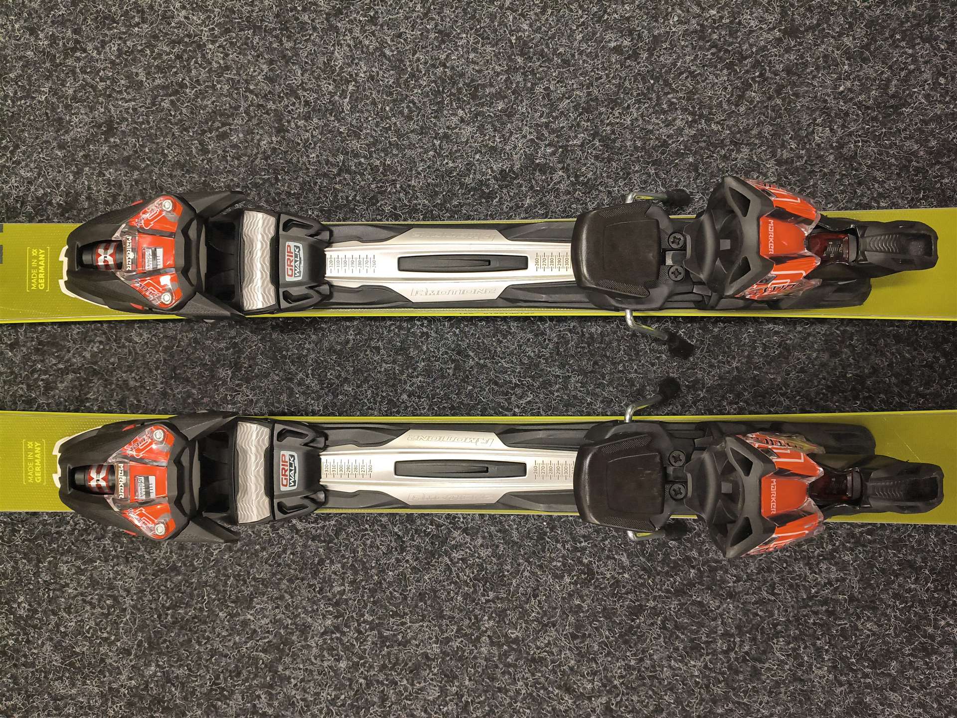 Použité lyže VOLKL Racetiger SL 13 + vázání Marker Motion 12