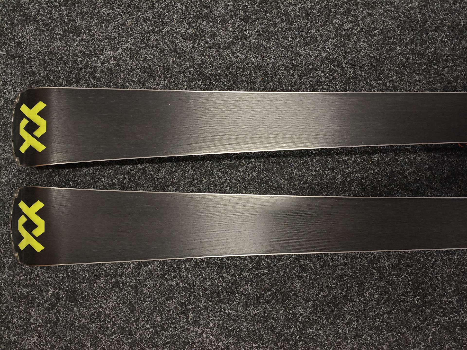 Použité lyže VOLKL Racetiger SL 13 + vázání Marker Motion 12