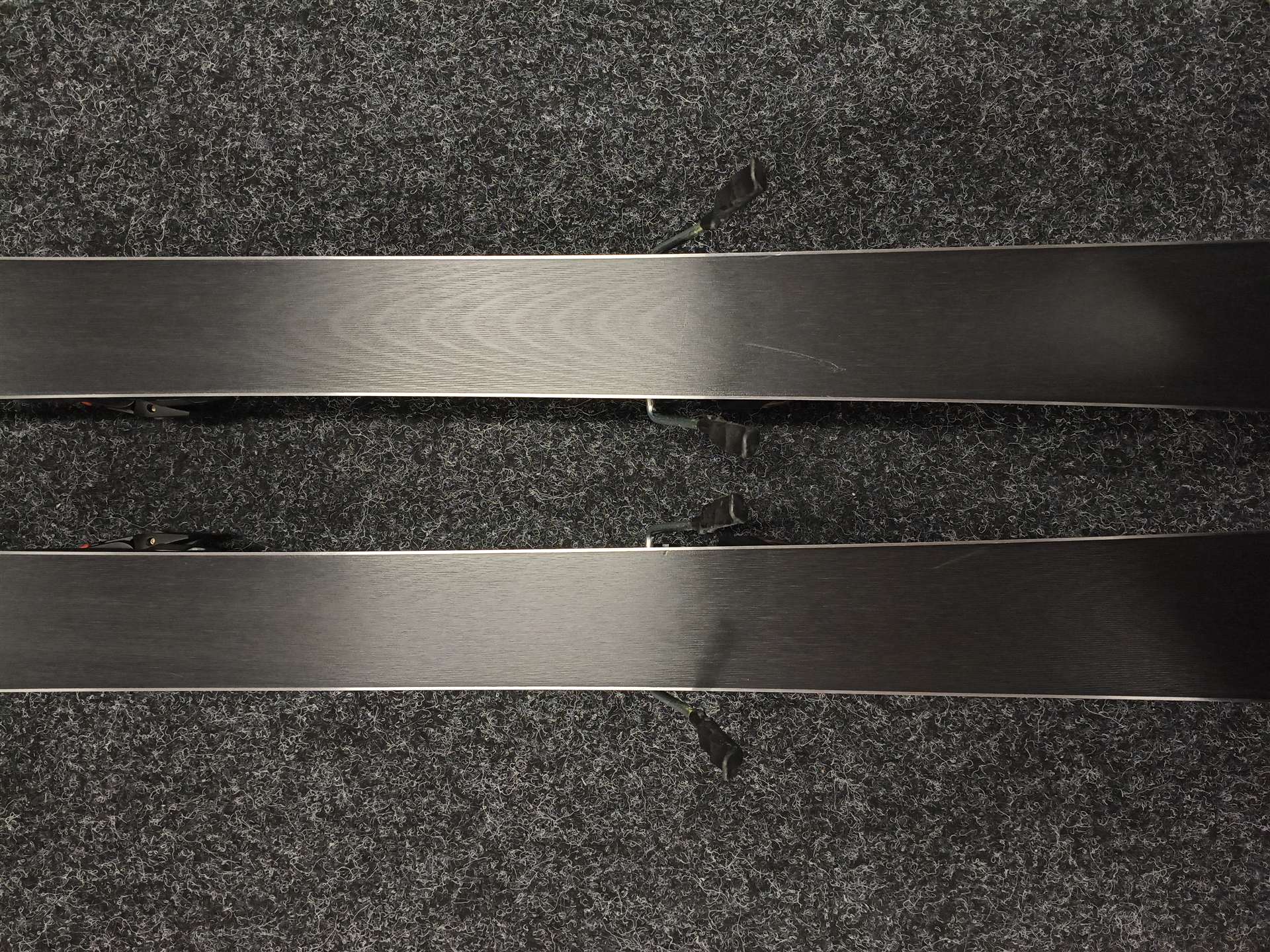 Použité lyže VOLKL Racetiger SL 13 + vázání Marker Motion 12