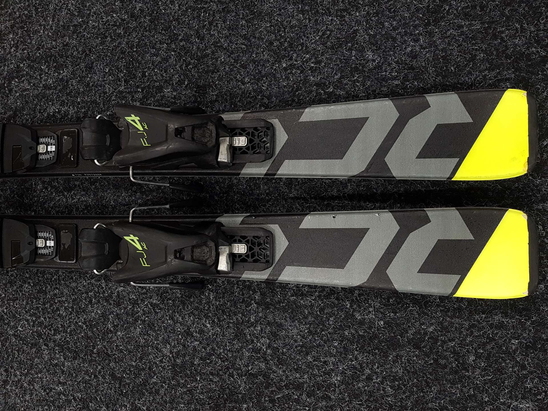 Gebrauchte Kinderski FISCHER Race 120 + Fischer FJ 4 AC Bindungen