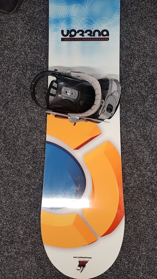 Bazárový snowboard Pale Button